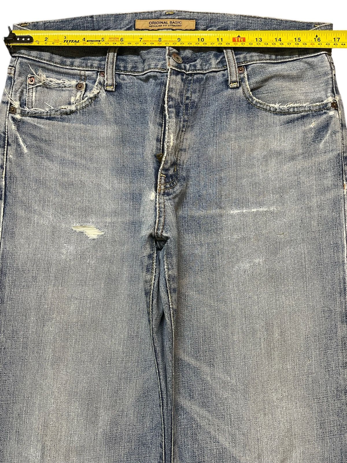 Uniqlo Vintage Japanese Uniqlo Light Faded Wash Distress Loose Jean Size US 33 - 12 Thumbnail