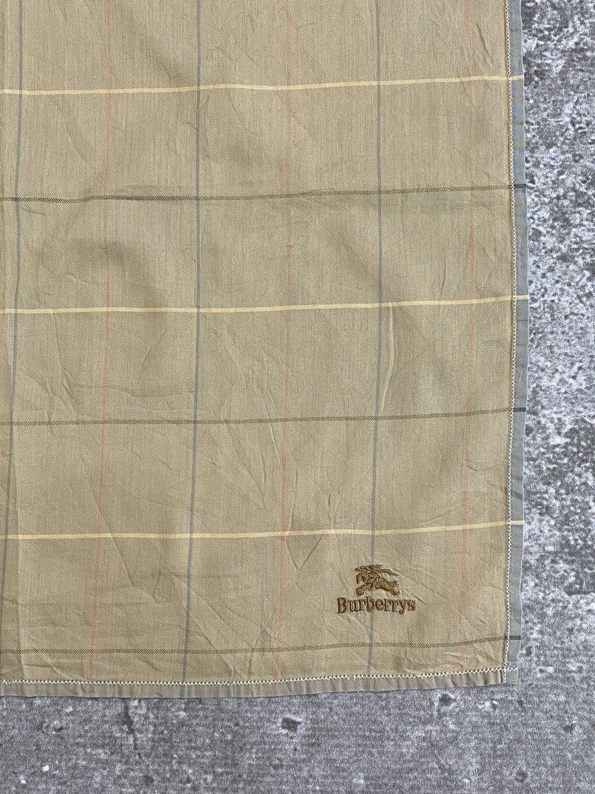 Burberry Burberrys Handkerchief / Bandana / Neckerchief Size ONE SIZE - 6 Thumbnail