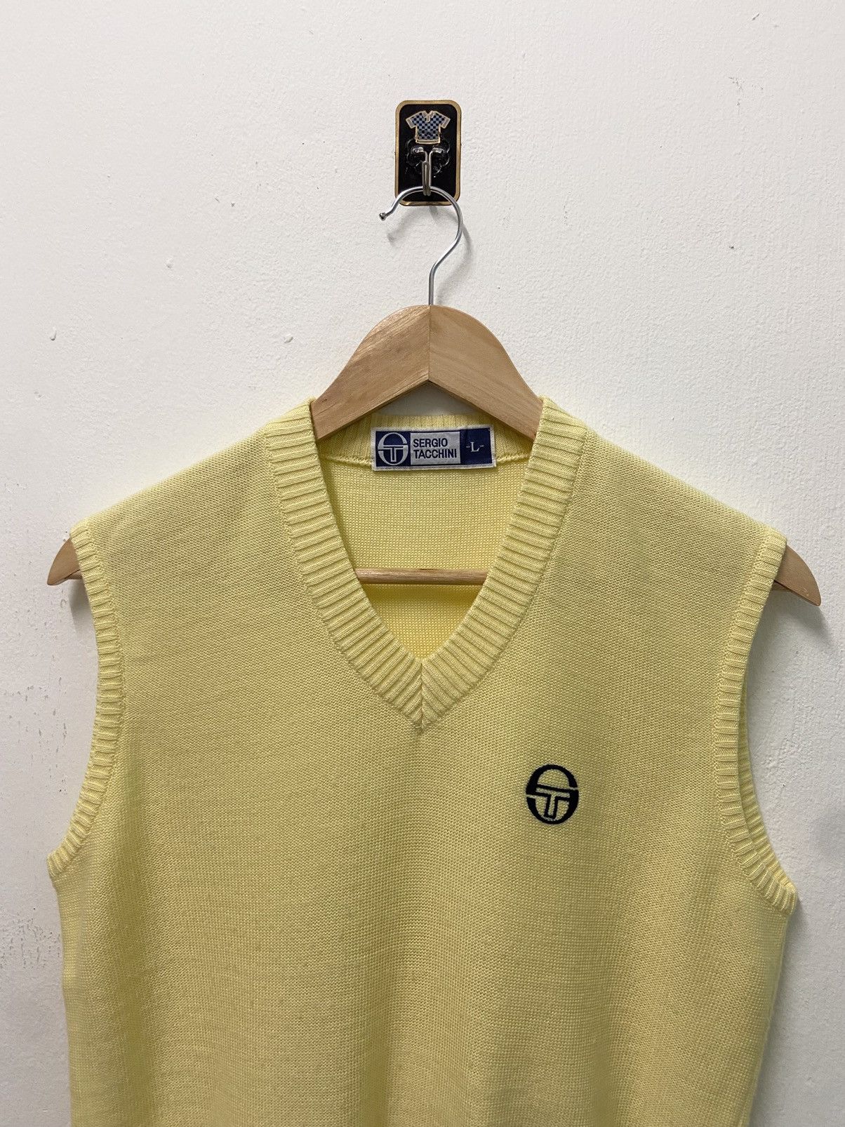 Sergio Tacchini × Vintage Vintage Sergio Tacchini Yellow Vest Size L / US 10 / IT 46 - 3 Thumbnail
