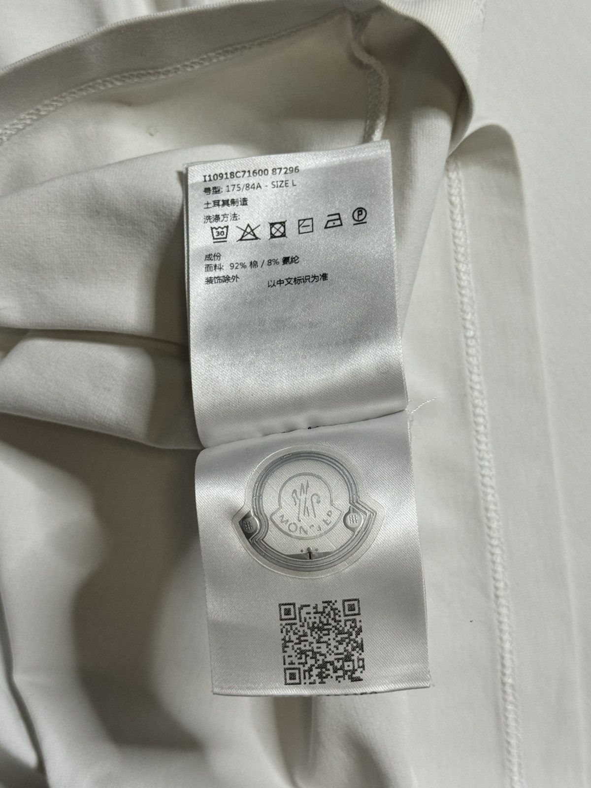 Moncler Moncler Slim Fit Cotton BLK Plain Patch Logo T-shirt Size US L / EU 52-54 / 3 - 11 Thumbnail
