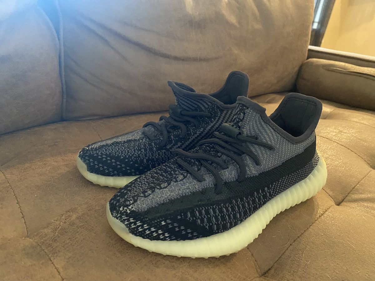 adidas Yeezy Boost 350 V2 Low Carbon