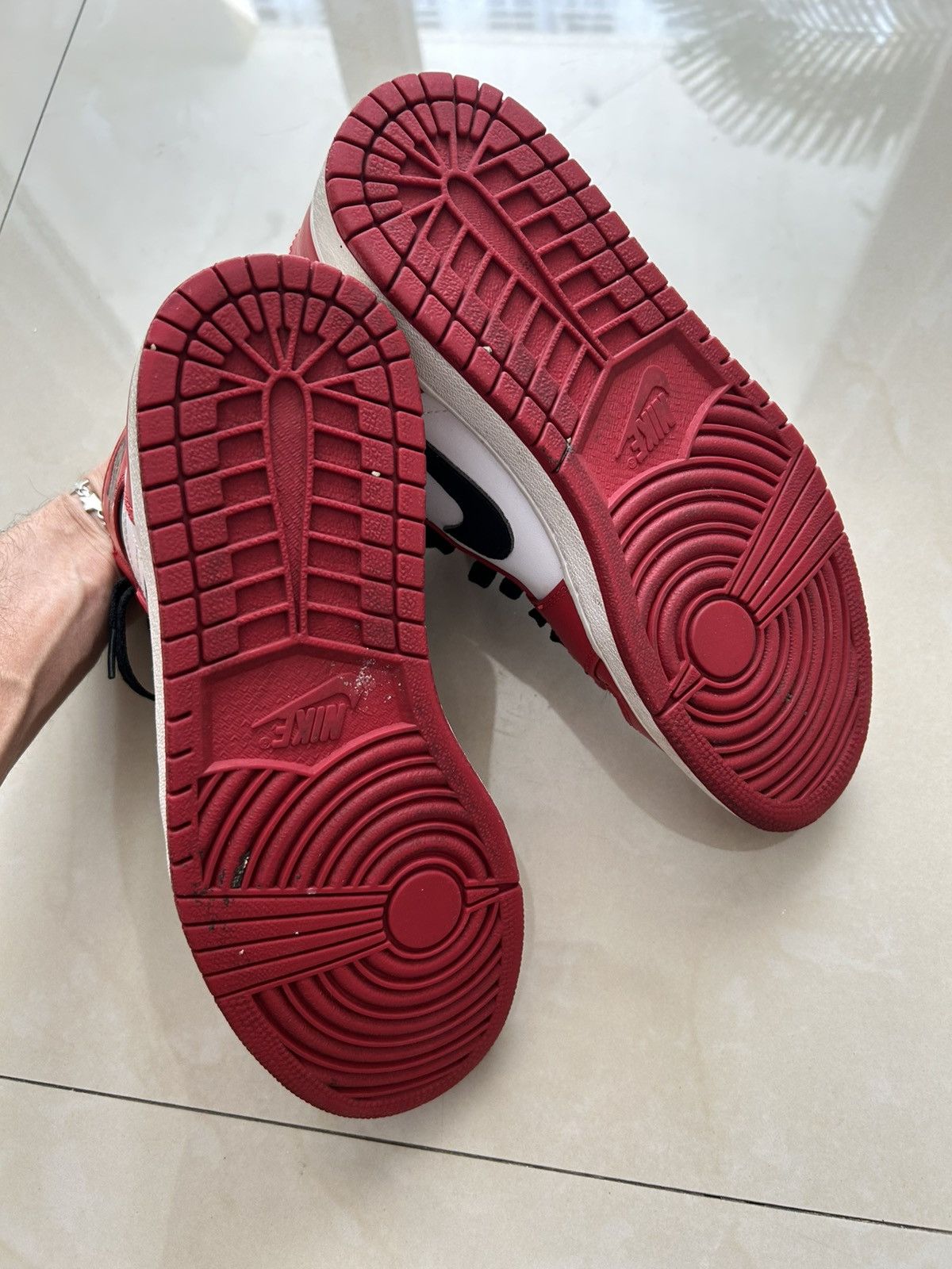 Jordan Brand Jordan 1 2013 Chicago Size US 9 / EU 42 - 5 Thumbnail
