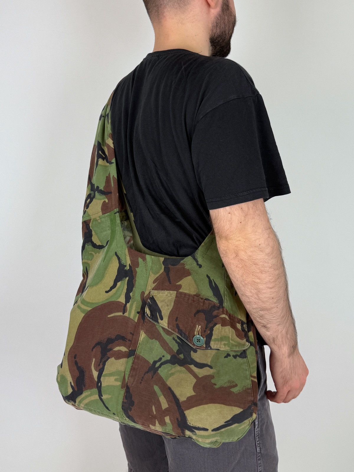 Vintage Reworked Vintage British Army DPM Jungle Camo Tsuno Bag Size ONE SIZE - 1 Thumbnail