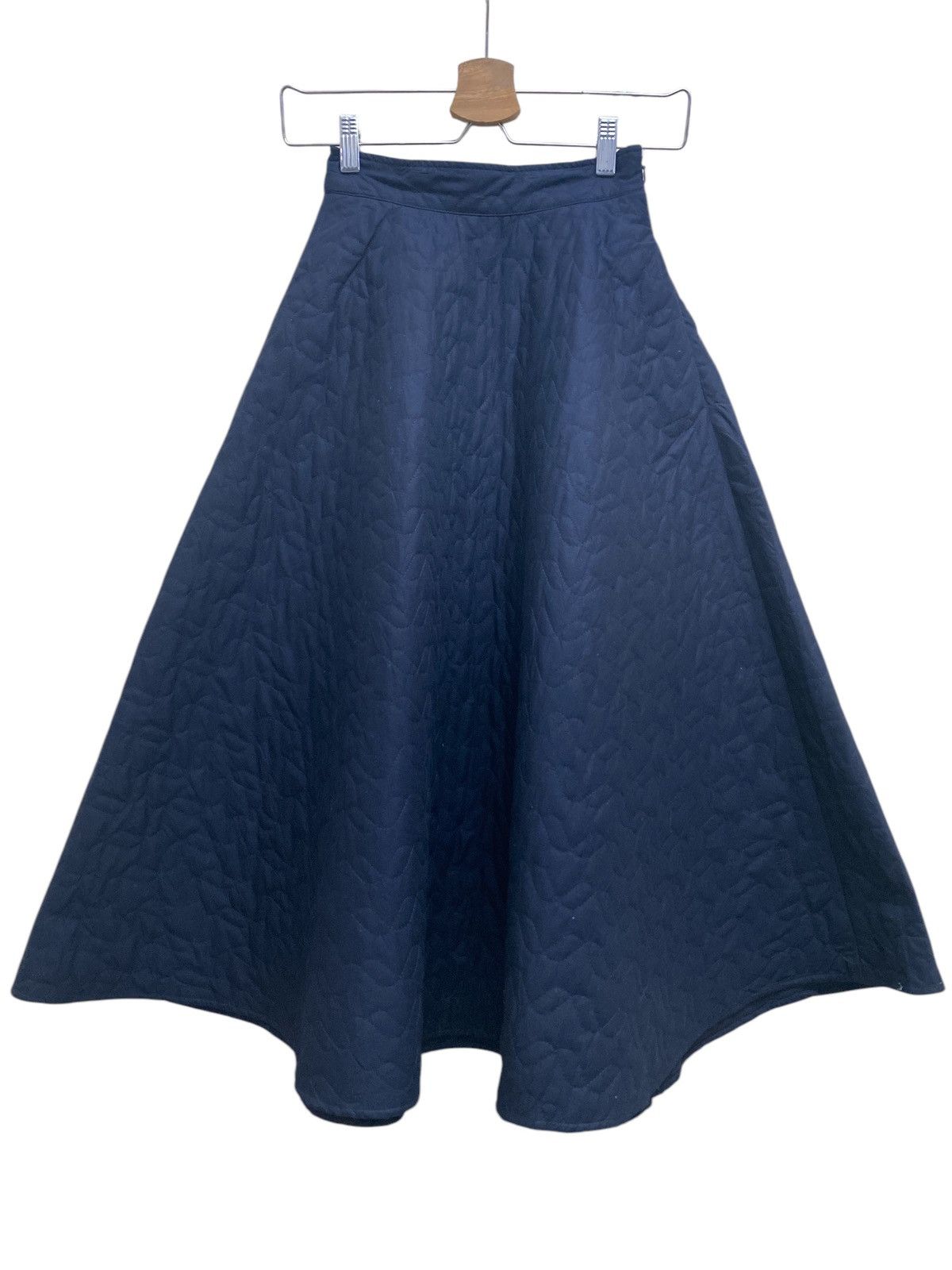 JW Anderson × Uniqlo J.W Anderson x Uniqlo Quilted Skirt Navy Blue Size 23" - 1 Thumbnail