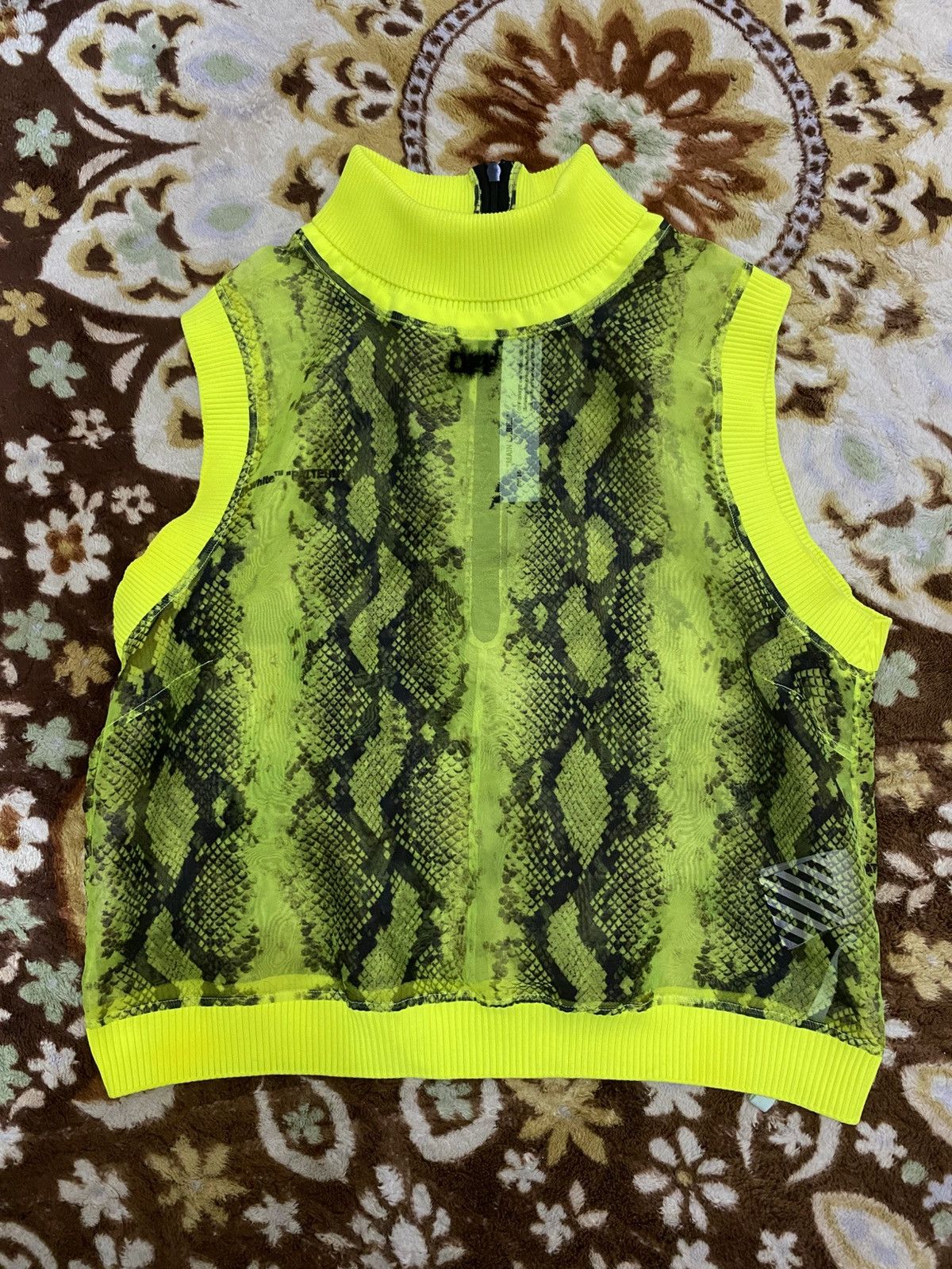 Off-White OFF-WHITE NEON YELLOW SNAKESKIN PRINT SLEEVELESS TOP Size S / US 4 / IT 40 - 1 Thumbnail