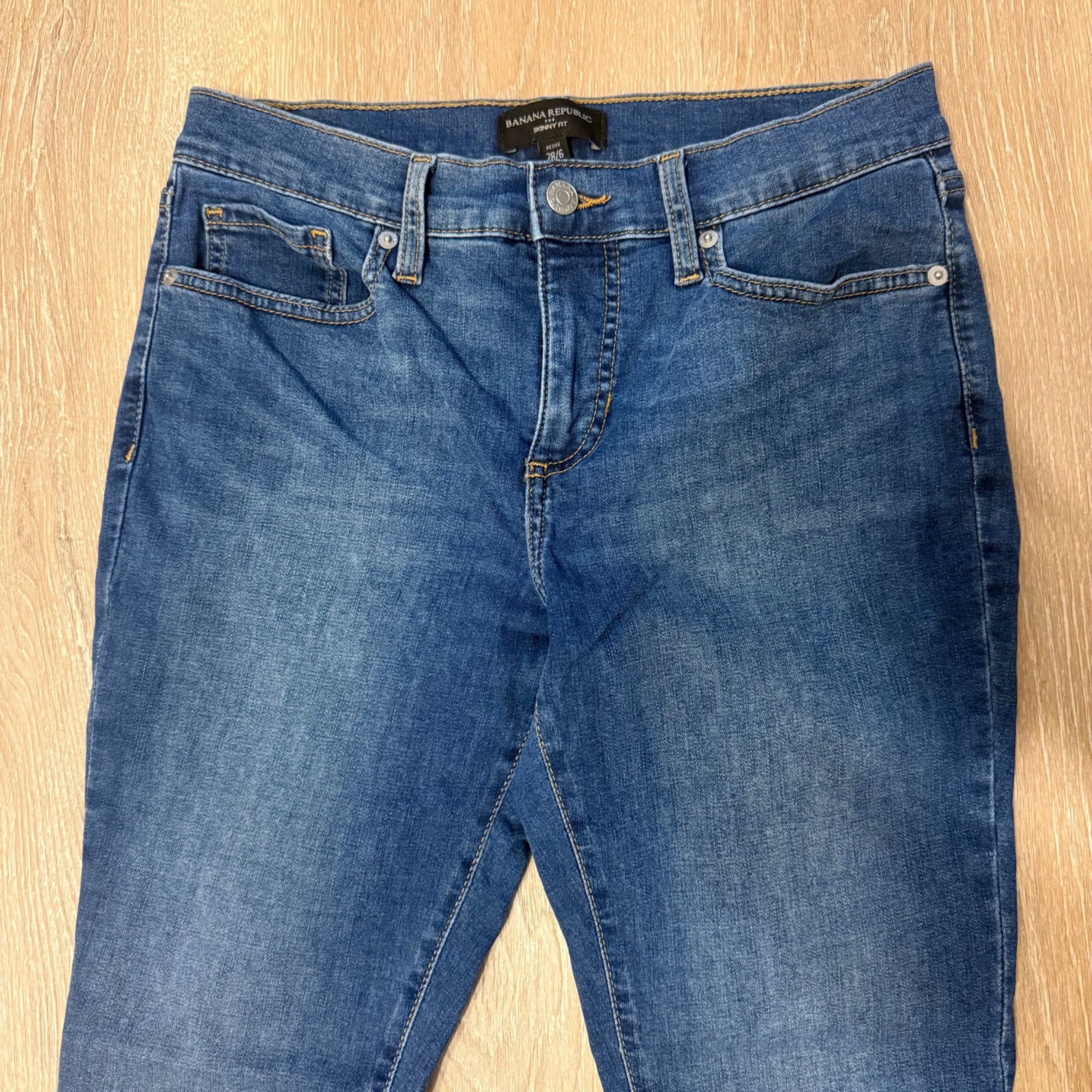 Banana Republic Banana Republic Petite Skinny Fit Blue Washwell Denim Jeans Size 28" / US 6 / IT 42 - 2 Thumbnail