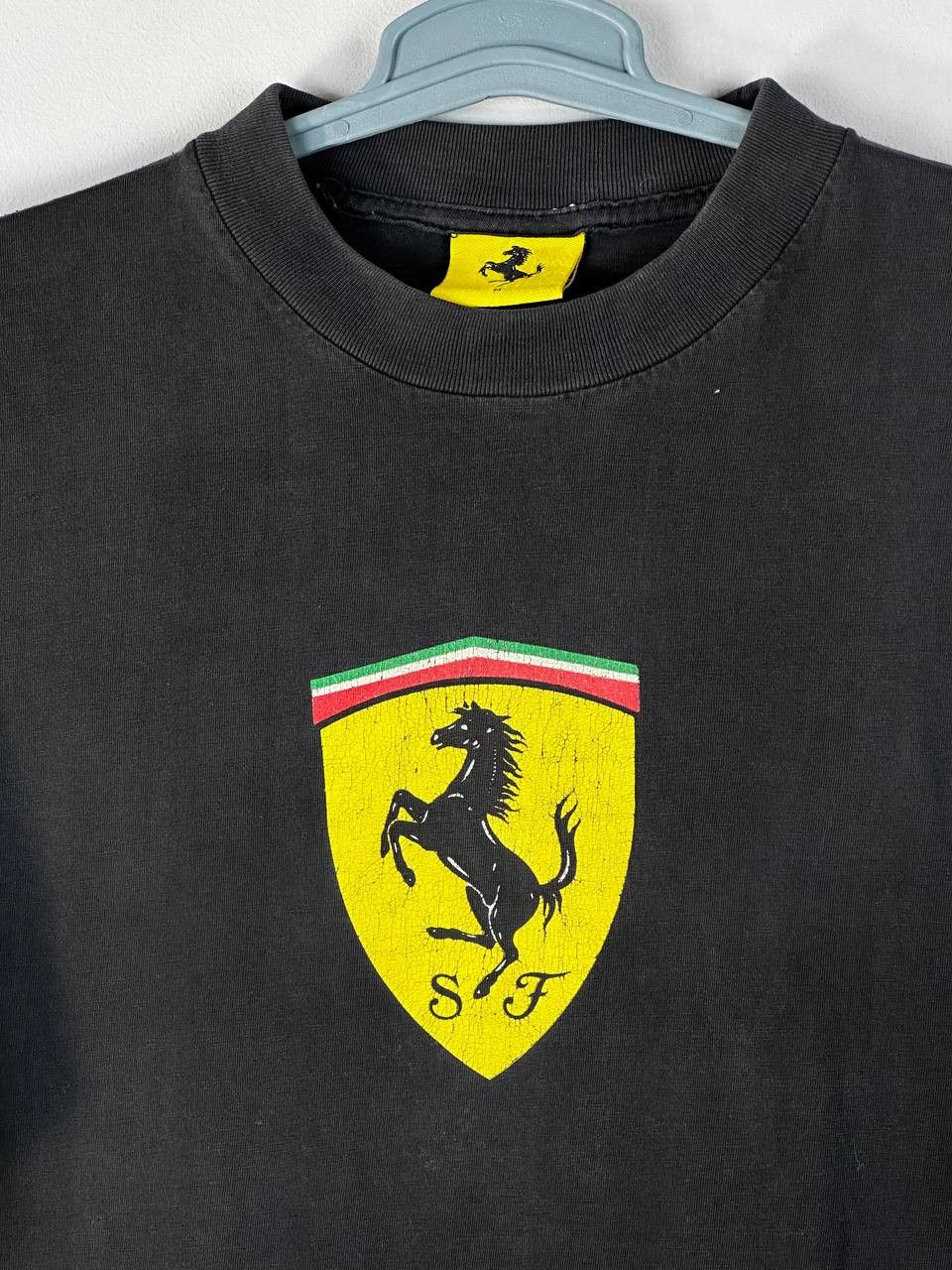 Ferrari Ferrari 90s Vintage Faded T Shirt Formula 1 Distressed Size US M / EU 48-50 / 2 - 4 Thumbnail