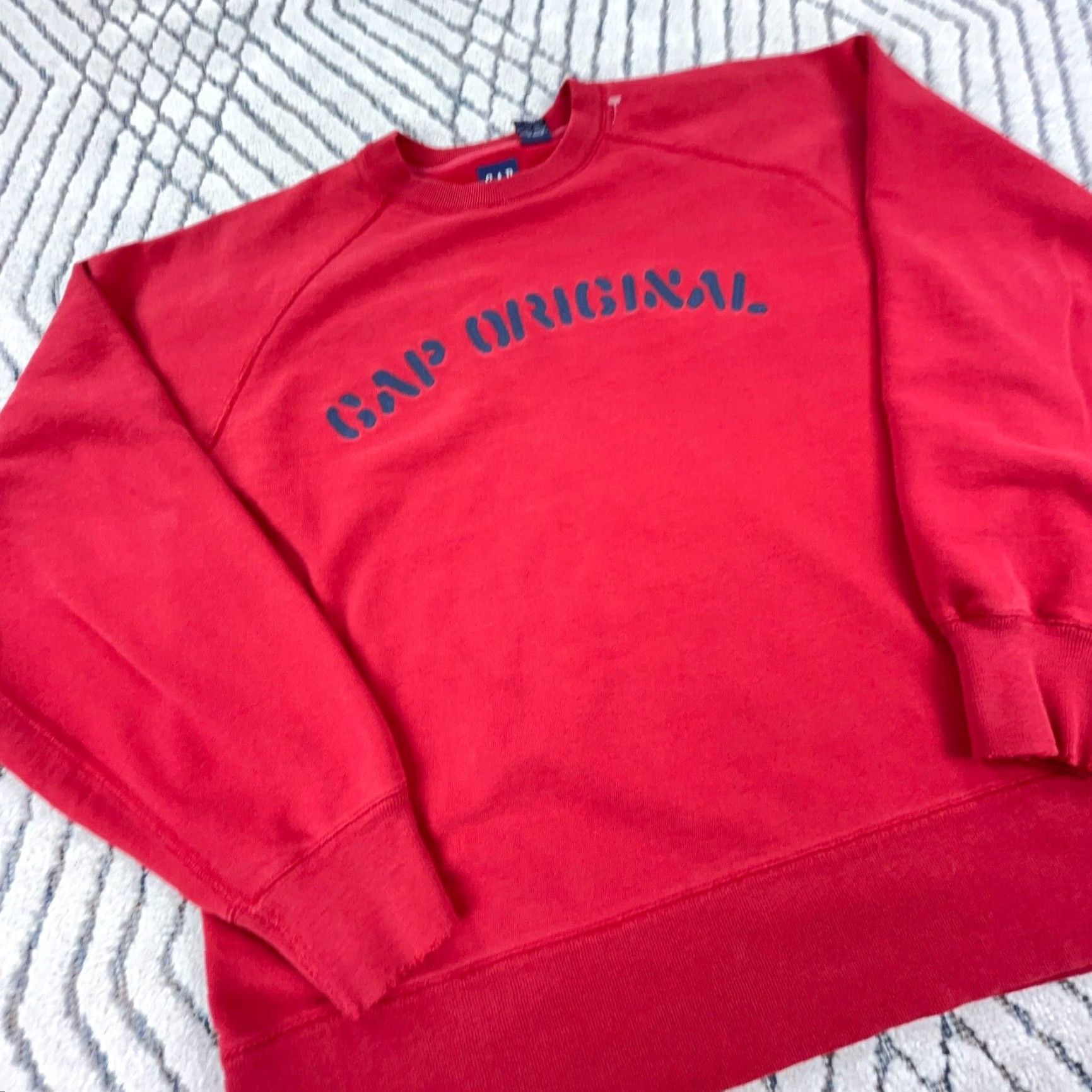 Gap VINTAGE Gap Sweatshirt Men Small Red Blue Crewneck Sweater Spell Out 90s Y2K Size US S / EU 44-46 / 1 - 6 Thumbnail