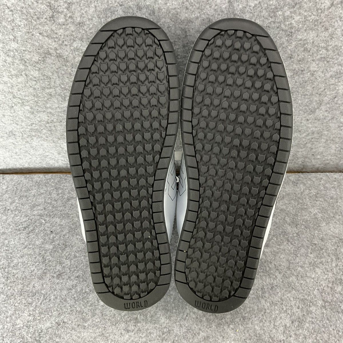 World Industries World Industries vintage y2k skateboard shoes size 11 new Size US 11 / EU 44 - 8 Thumbnail