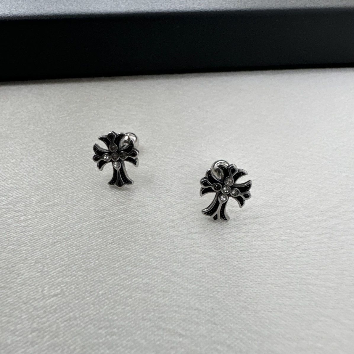 Other Screw-Back Cross Stud Earrings for Men Women,Unisex Style Size ONE SIZE - 1 Thumbnail