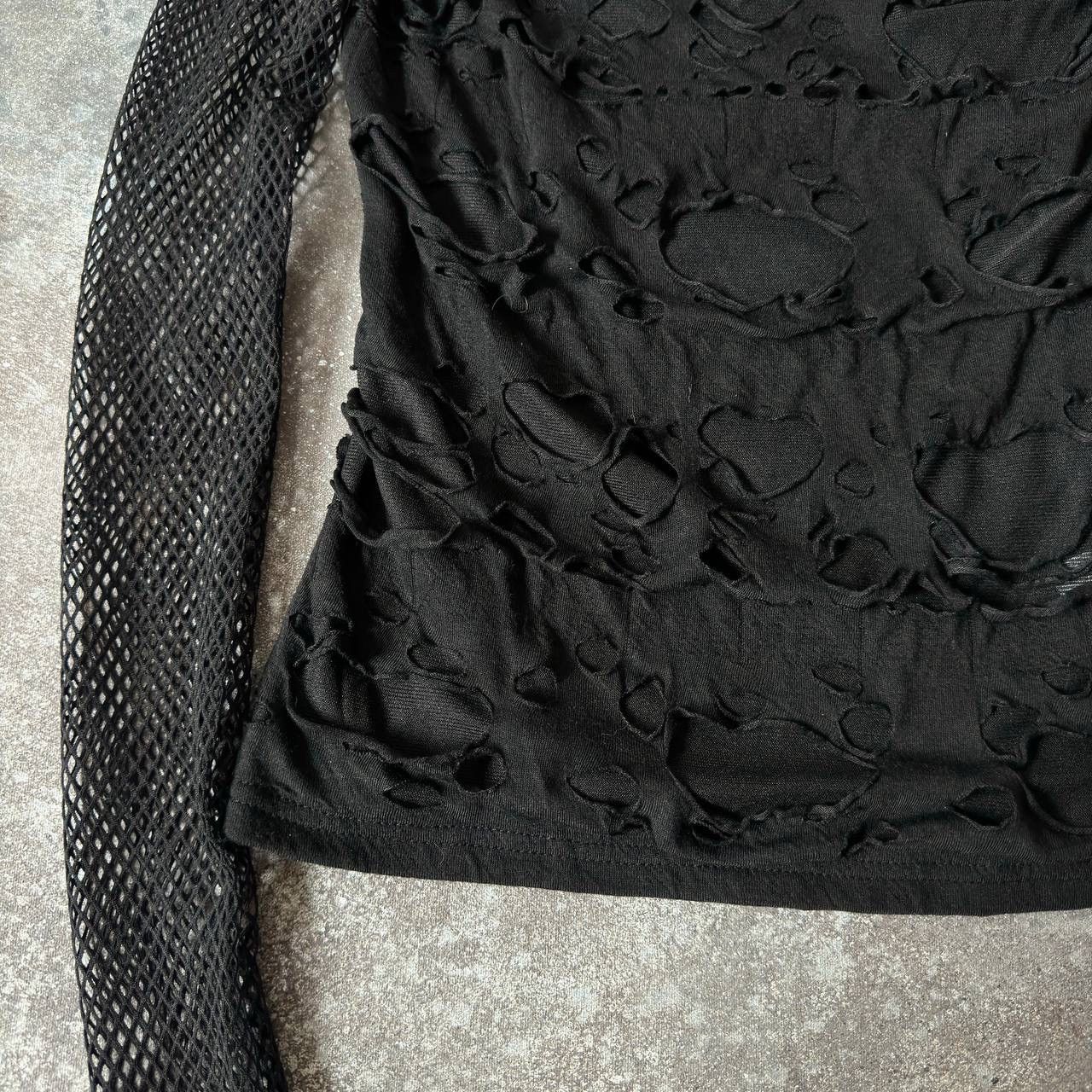 20471120 Goth Asymmetric Mesh Distressed Long Sleeve Top Size S / US 4 / IT 40 - 4 Thumbnail