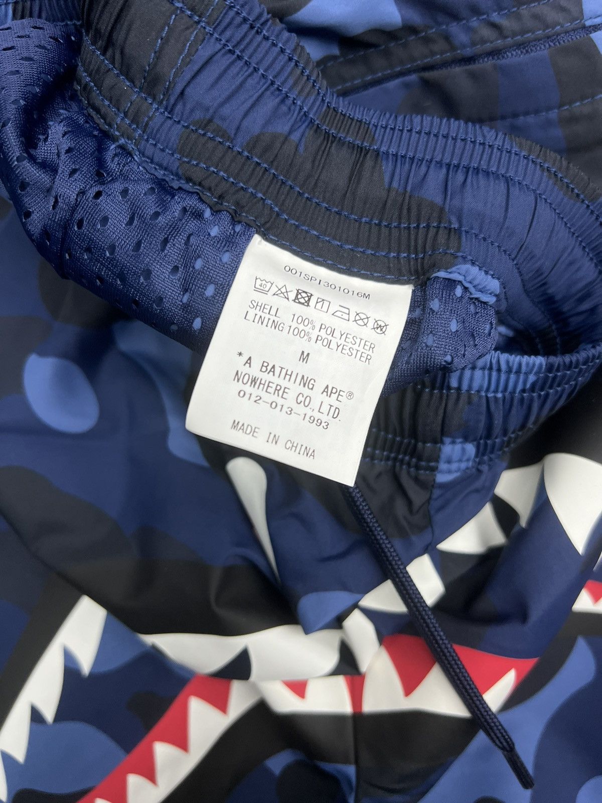 Bape Bape Color Camo Shark Beach Shorts Size US 32 / EU 48 - 5 Thumbnail