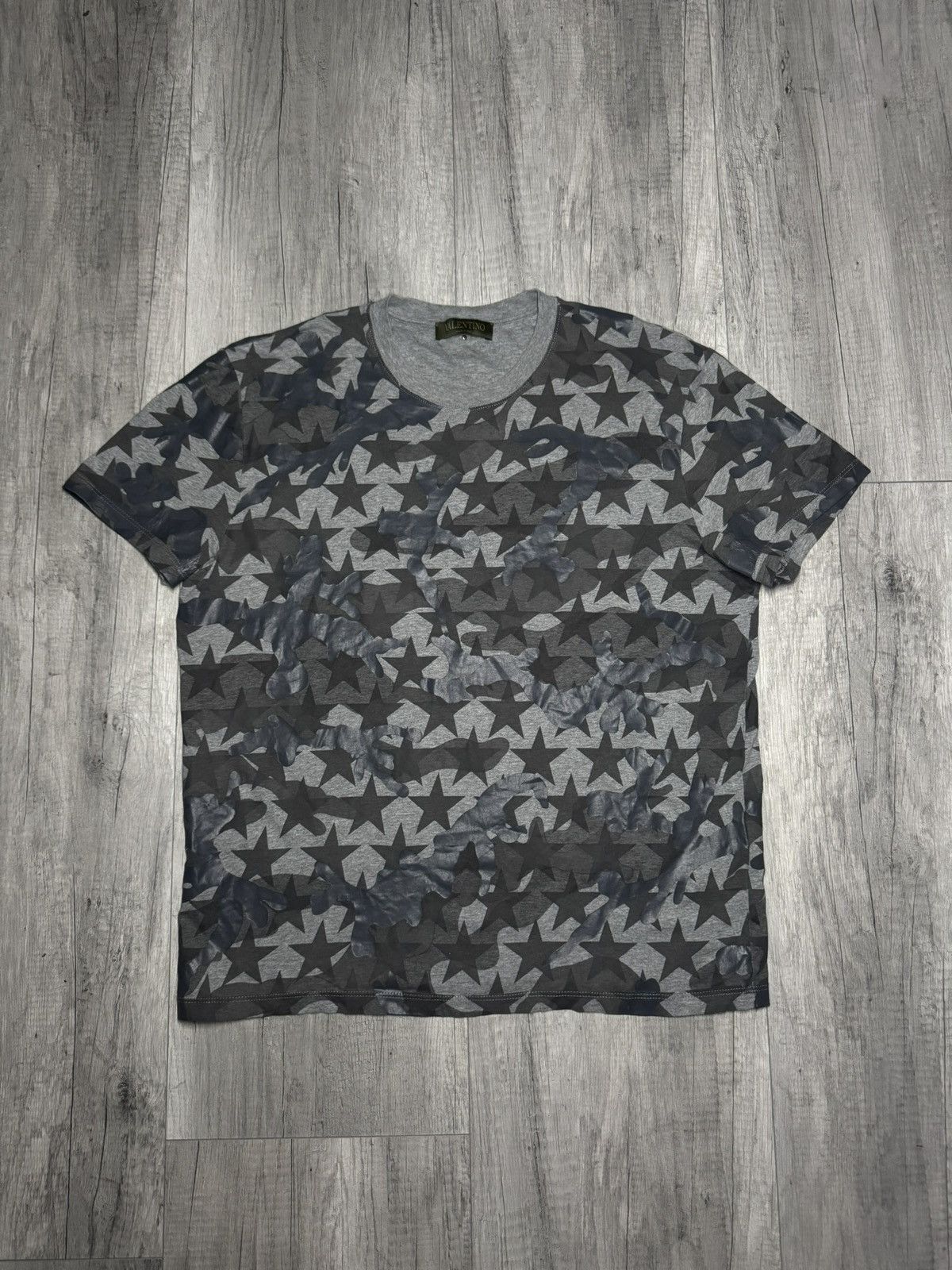 Valentino Valentino Camo Stars t shirt L Size US L / EU 52-54 / 3 - 1 Thumbnail