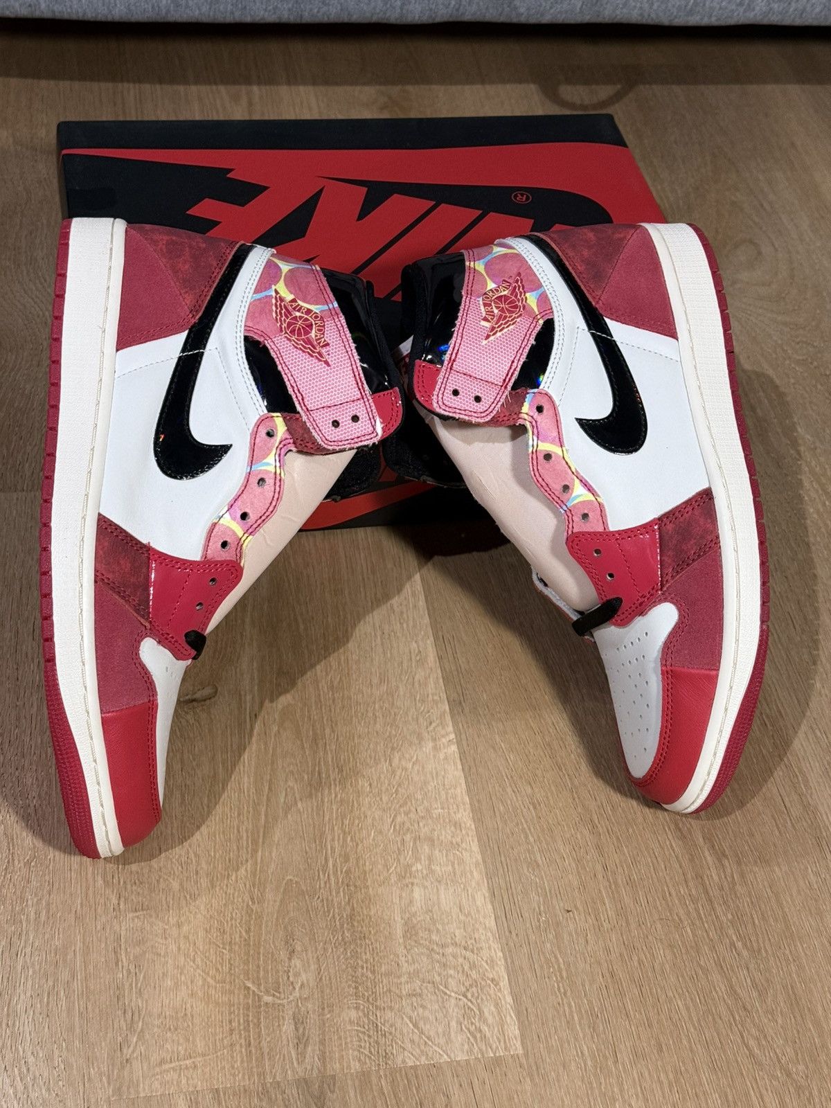 Jordan Brand Jordan 1 high og across the spiderverse Size US 10.5 / EU 43-44 - 3 Thumbnail