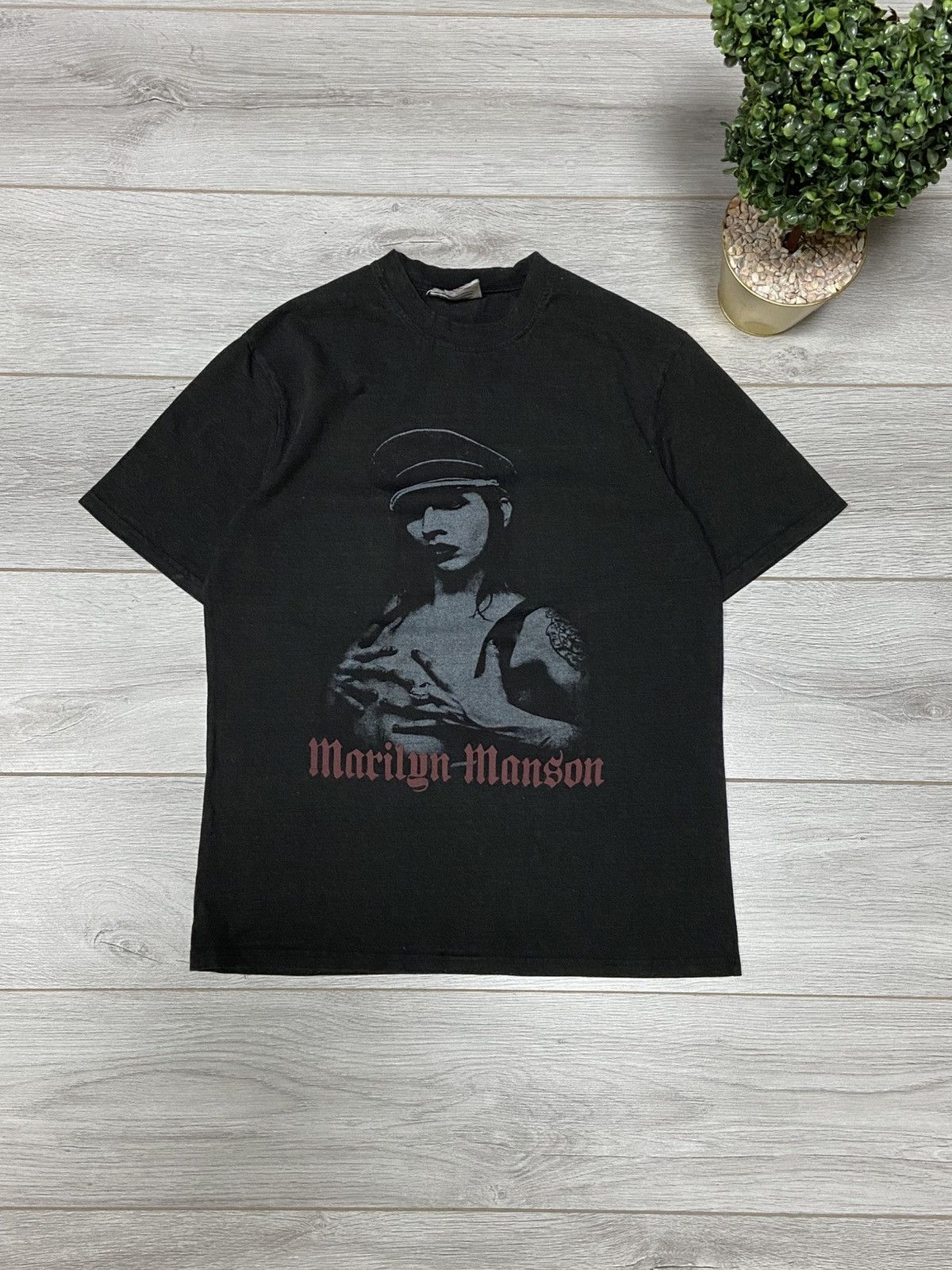Band Tees Vintage 2001’s Marilyn Manson Naked Tshirt Size US L / EU 52-54 / 3 - 1 Thumbnail