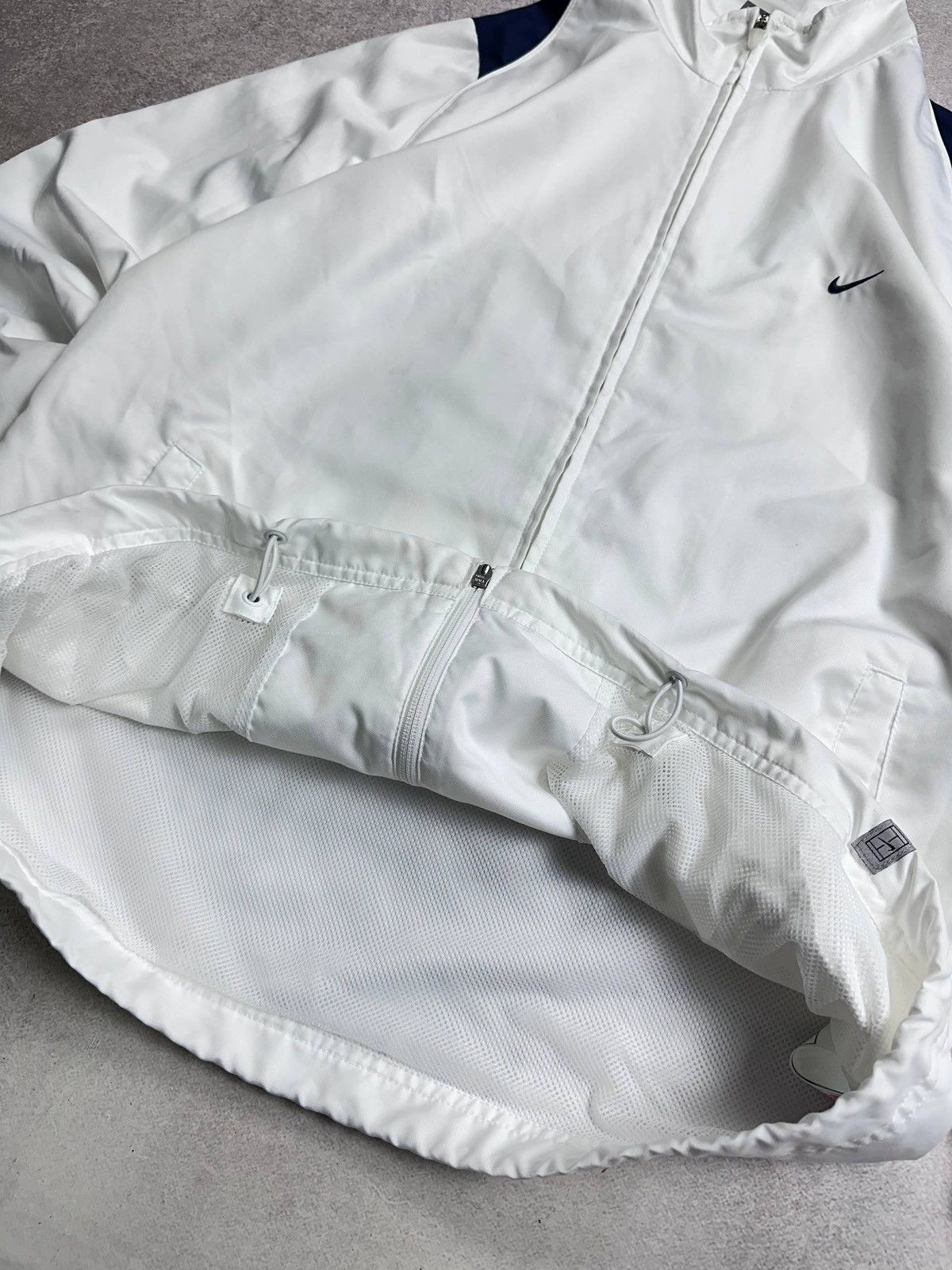 Nike Vintage 90s Nike Challage Court Nylon Track Jacket L Size US L / EU 52-54 / 3 - 9 Thumbnail