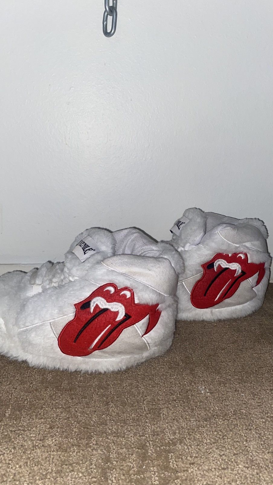 Other Juvenile Air Vamp Slippers Size US 11 / EU 44 - 4 Thumbnail
