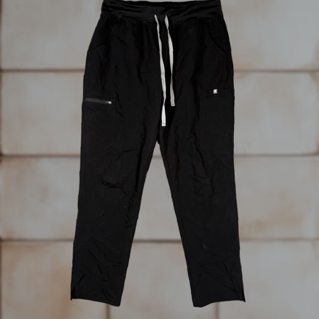Vintage Figs Technical Collection Women's L Black Ankle Length Scrubs Pants Shirt? Size 36" / US 14 / IT 50 - 1 Thumbnail