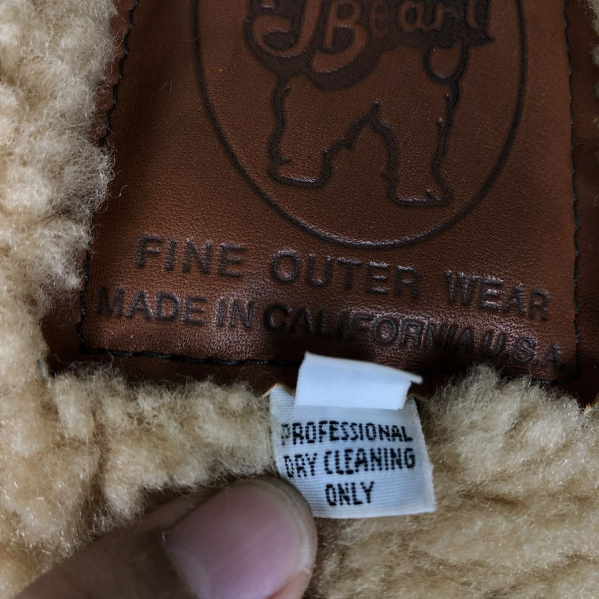 Aero Leathers 🔥TRUE VINTAGE 70’s GOLDEN BEAR SHEARLING FLIGHT JACKET B3 Size US M / EU 48-50 / 2 - 24 Thumbnail