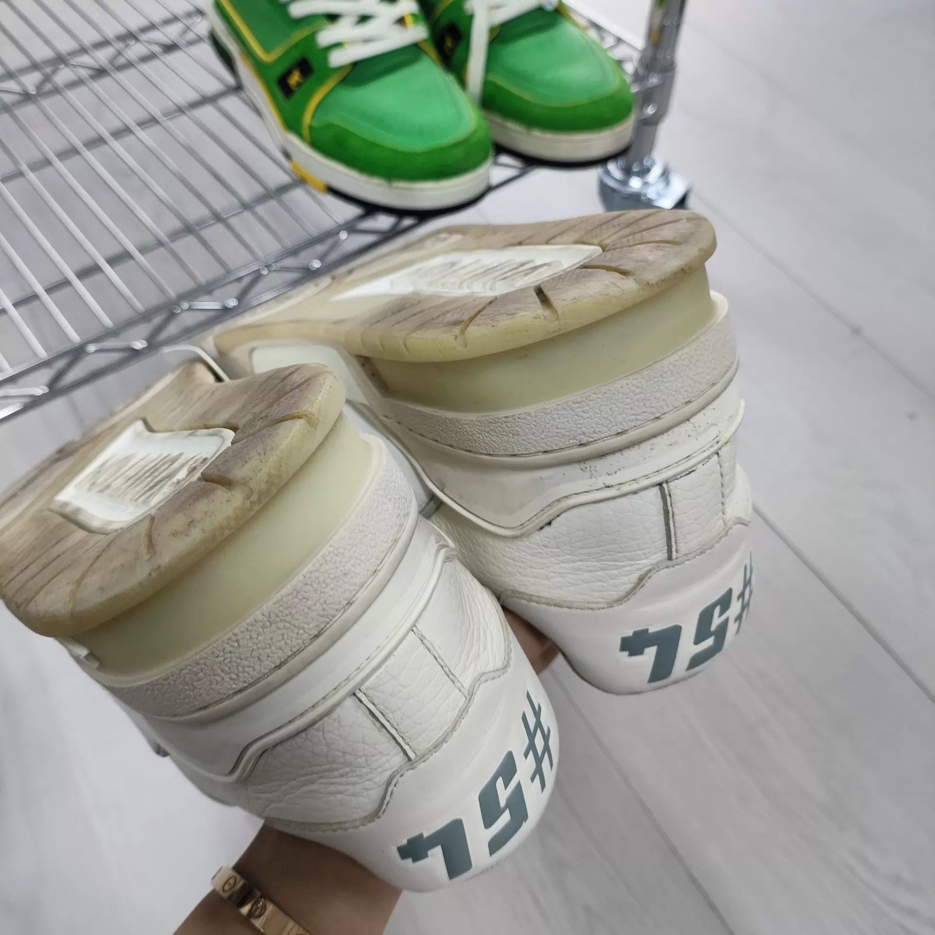 Louis Vuitton Louis Vuitton White Cement Leather Trainer US 9 Size US 9 / EU 42 - 5 Thumbnail