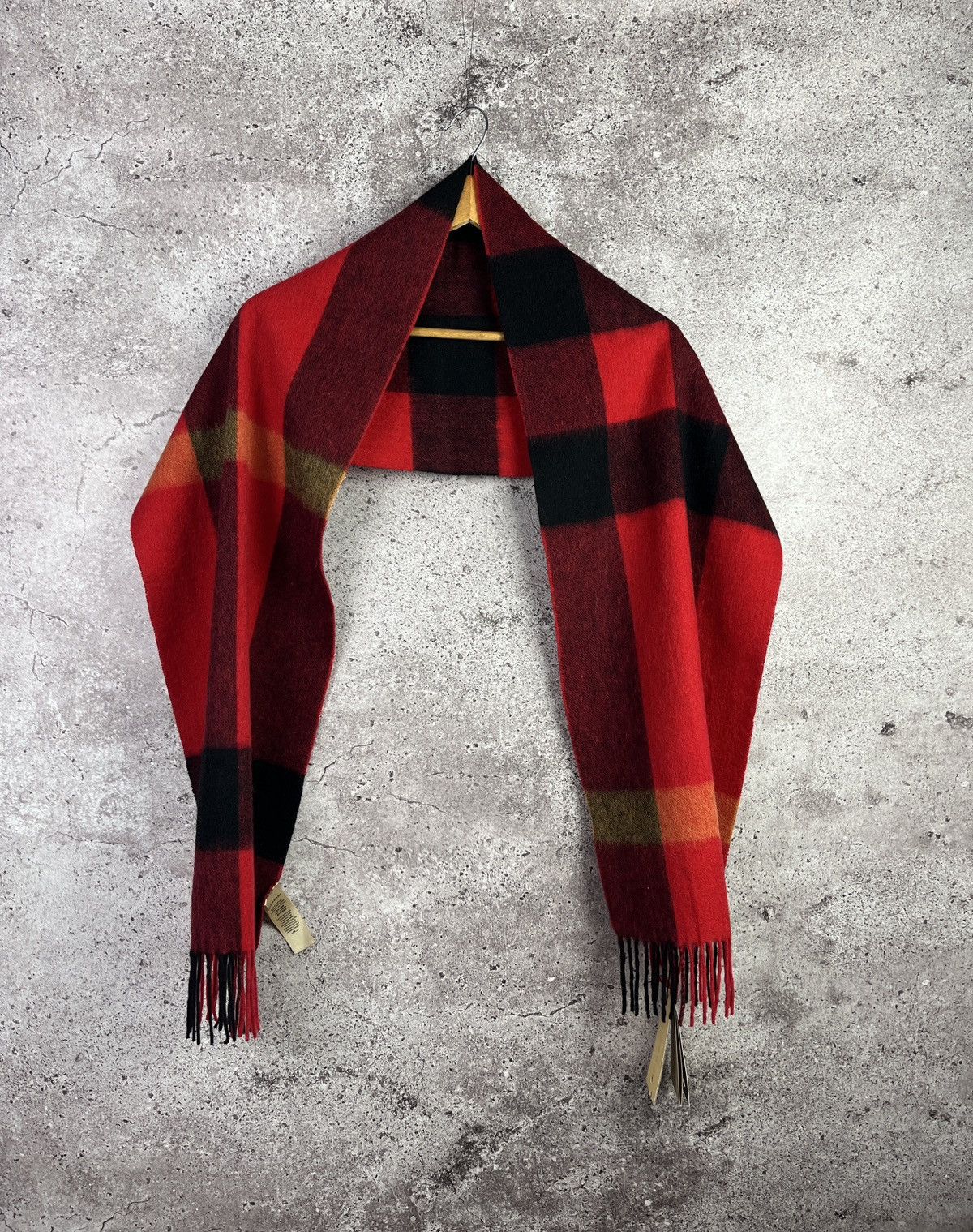Burberry Giant Check Cashmere Scarf Camel Check Size ONE SIZE - 2 Thumbnail