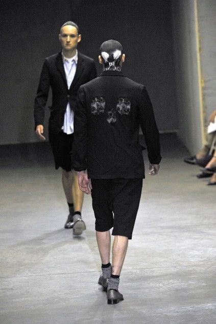 Comme des Garcons Comme Des Garcons SSkeleton hollowed out suit 2502-Nextarr Size US S / EU 44-46 / 1 - 8 Thumbnail