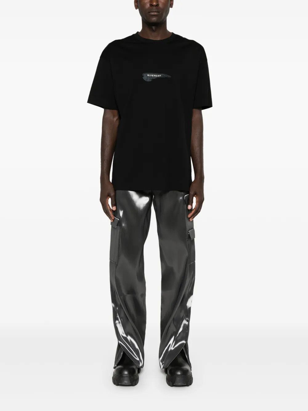 Givenchy o1w1db10325 Standard Short Sleeve Base in Black Size US L / EU 52-54 / 3 - 2 Thumbnail