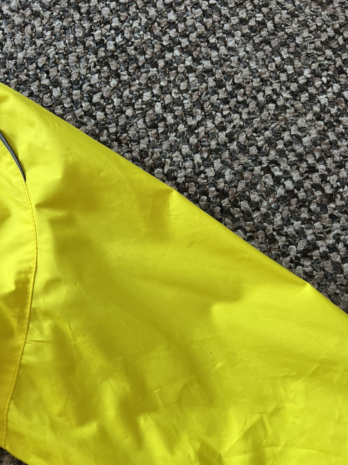 Nike Nike Windrunner Sportswear Jacket Yellow Rare Size XL Size US XL / EU 56 / 4 - 15 Thumbnail