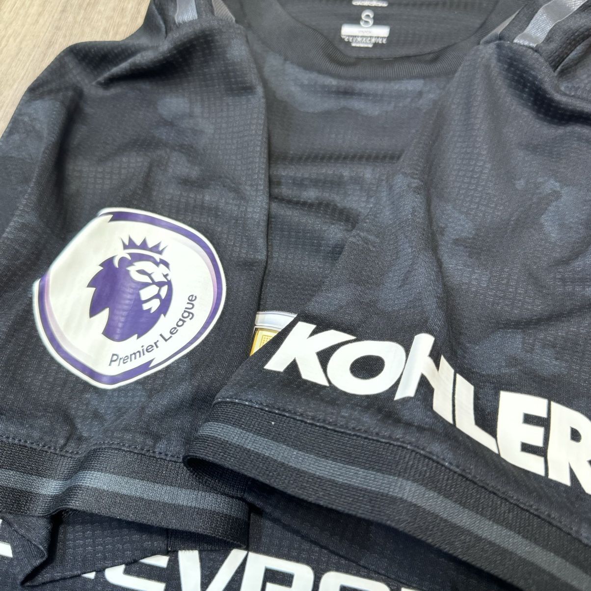 Adidas Manchester United 19/20 player issue shirt #29 Wan-bissaka Size US S / EU 44-46 / 1 - 5 Thumbnail