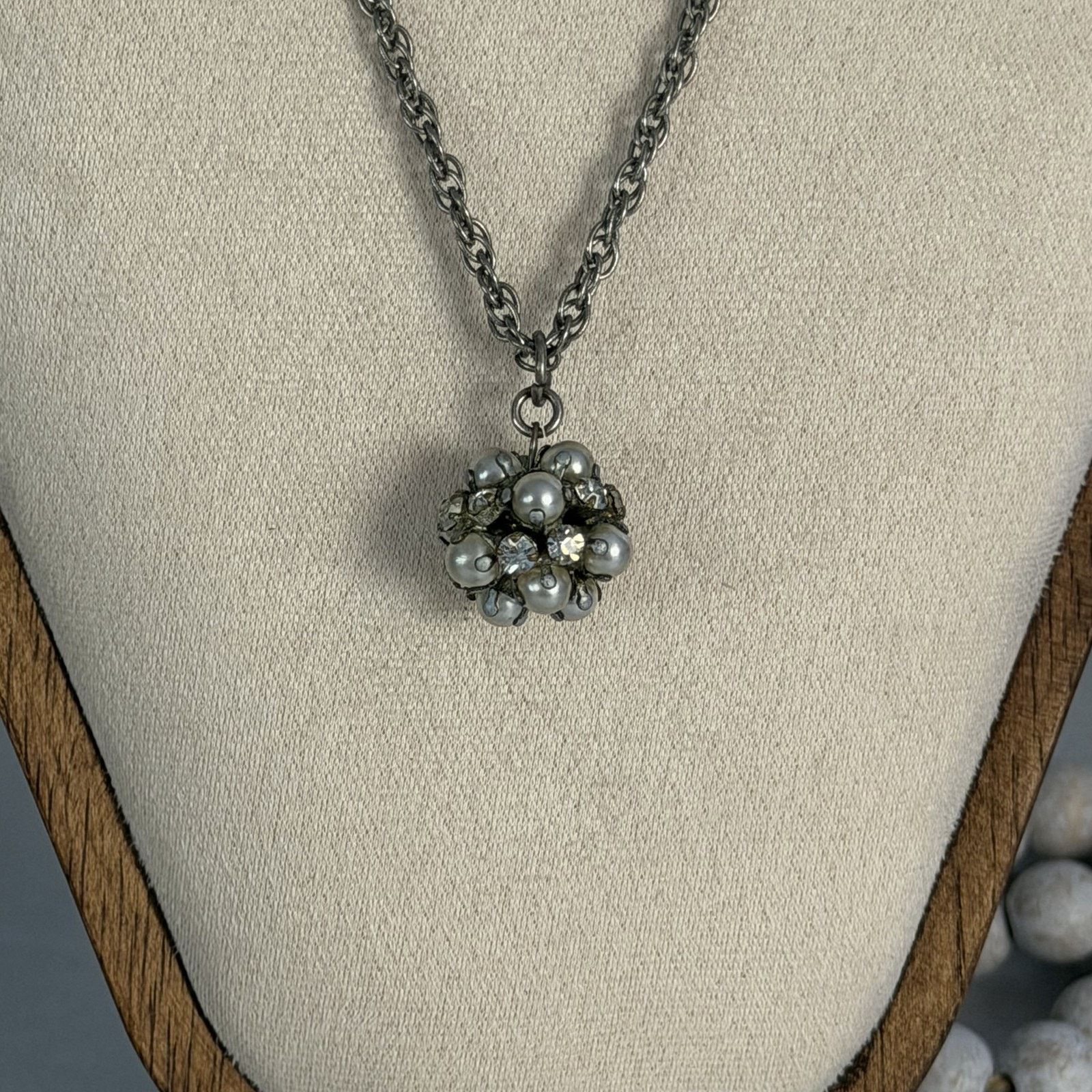 Other VTG 1950 Silver-Tone Rhinestone Faux Pearl Pendant Necklace Size ONE SIZE - 3 Thumbnail