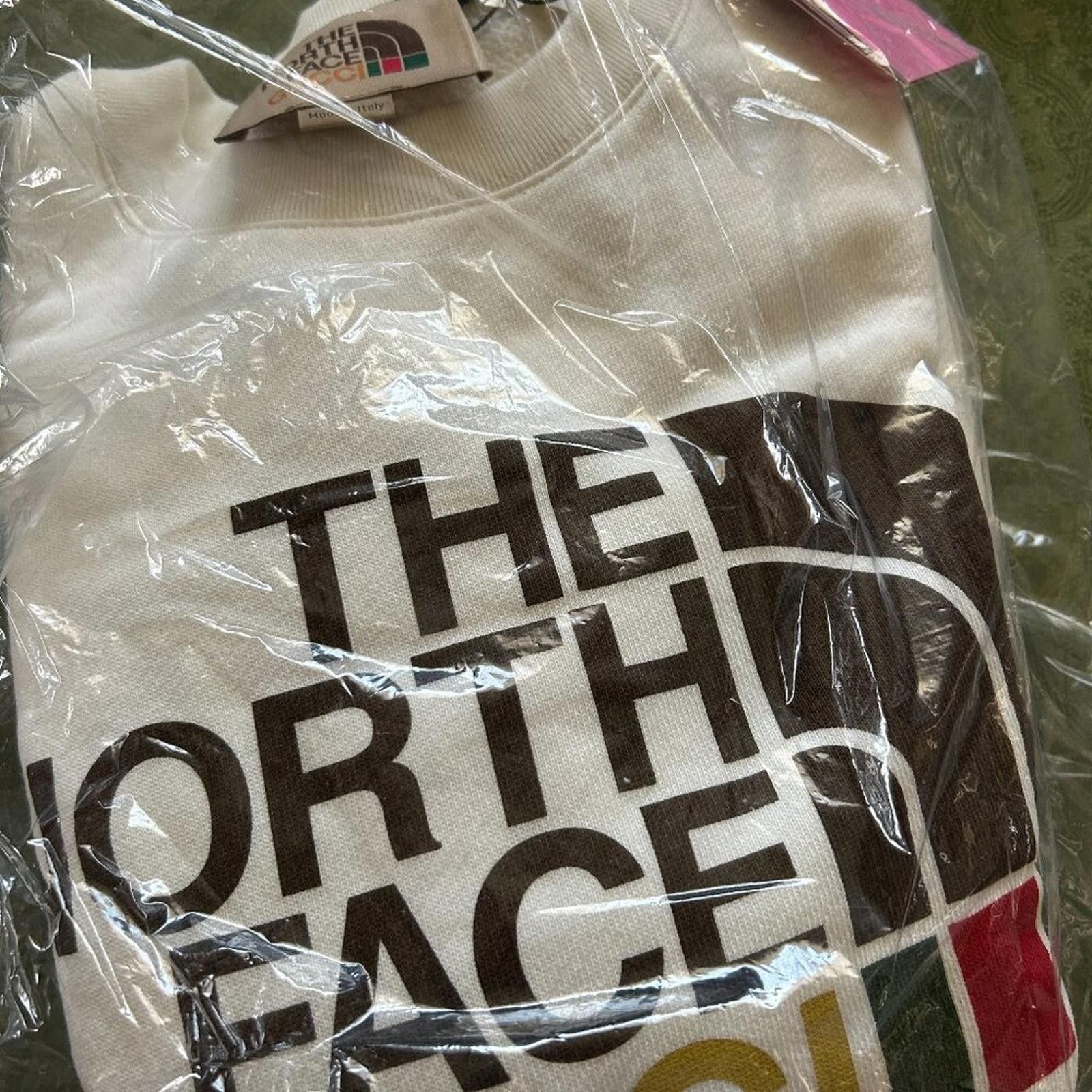 Other NWT Gucci x The North Face Sweatshirt White size S 617964 Size S / US 4 / IT 40 - 3 Thumbnail
