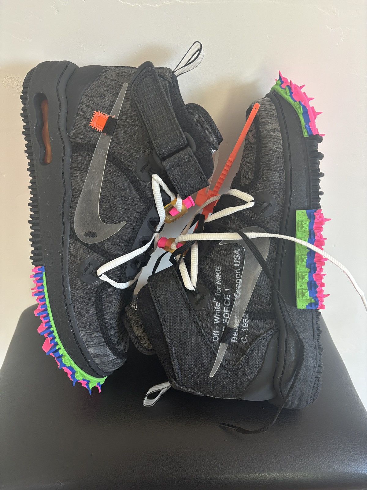 Nike × Off-White Off-White Air Force 1 Mid Black Size US 9 / EU 42 - 2 Thumbnail