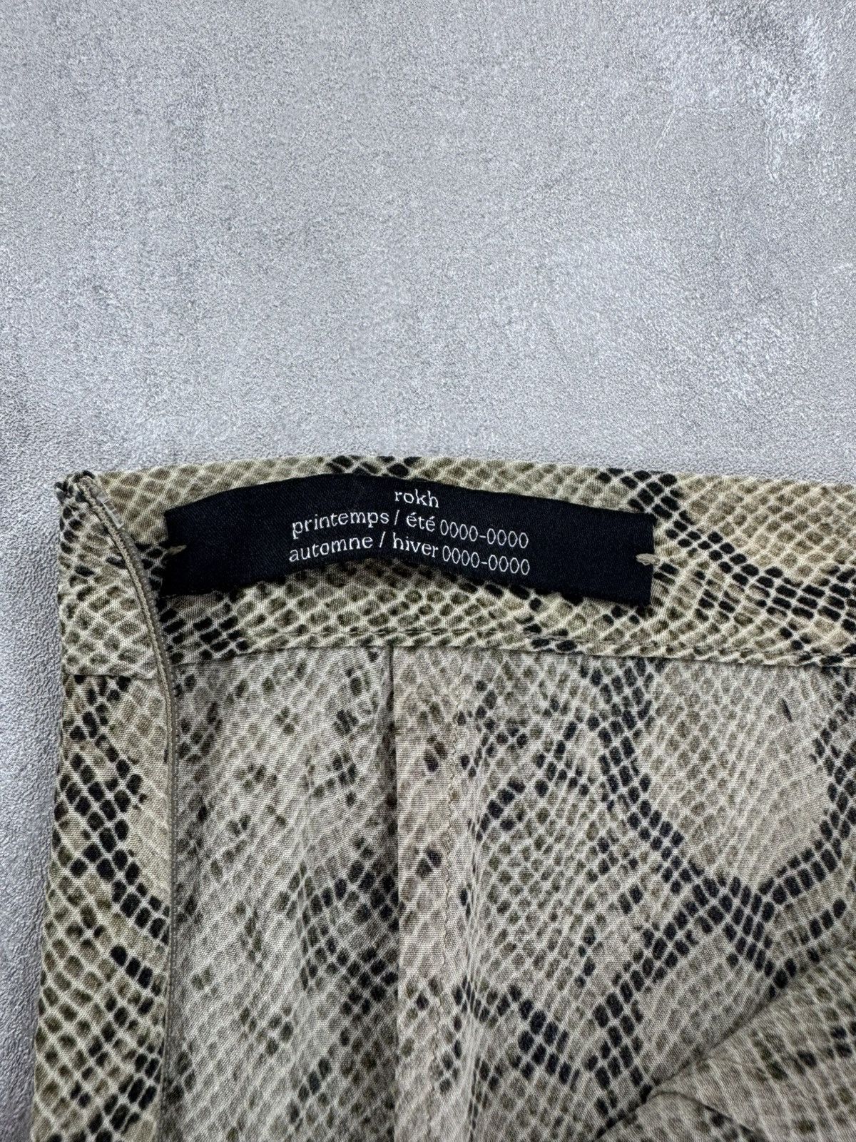rokh Rokh Snake Skirt Midi Avant Garde Style Womens Size Size 24" / US 00 / IT 34 - 4 Thumbnail