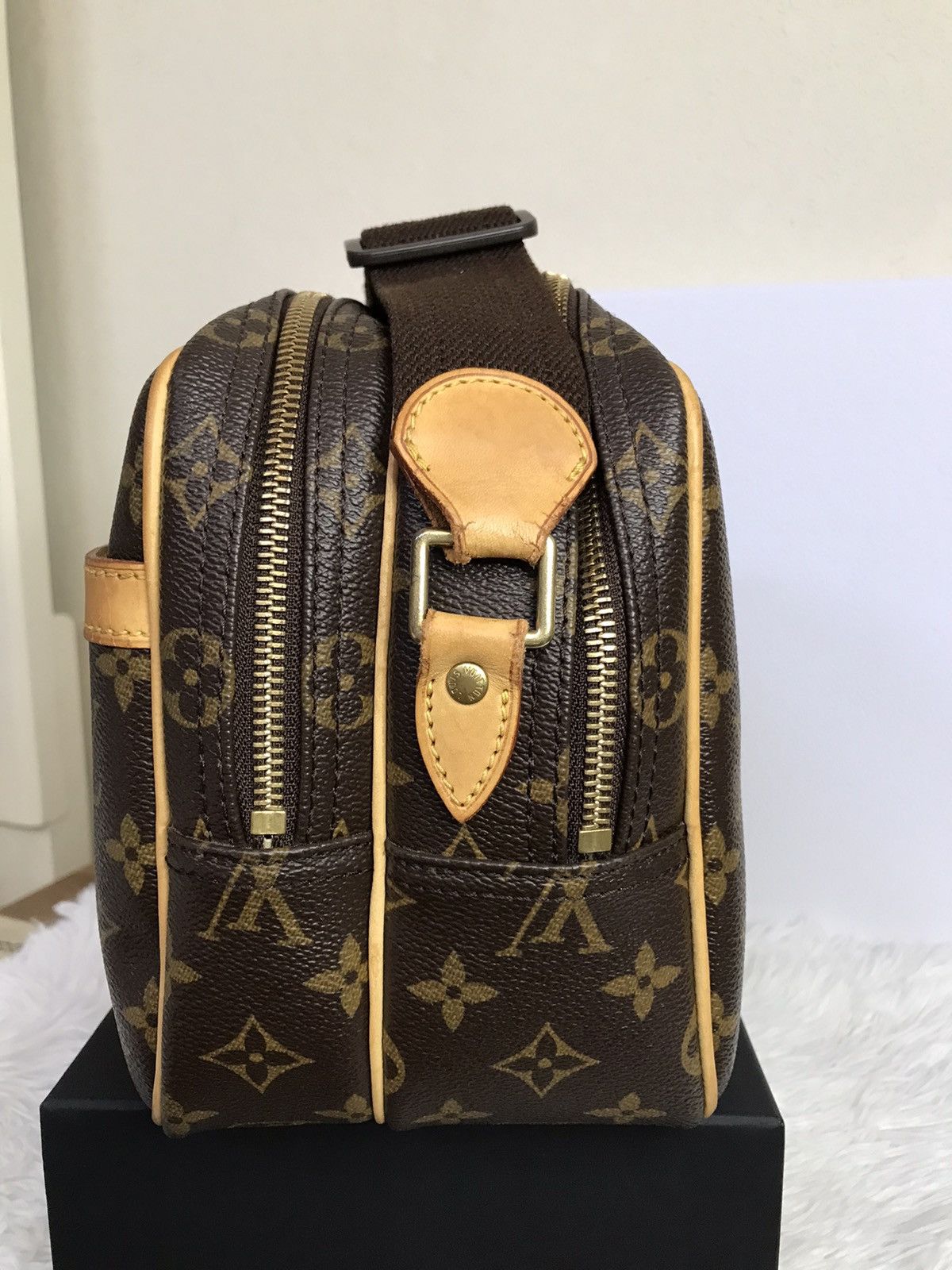 Louis Vuitton Louis Vuitton Repoter PM Size Monogram Size ONE SIZE - 5 Thumbnail