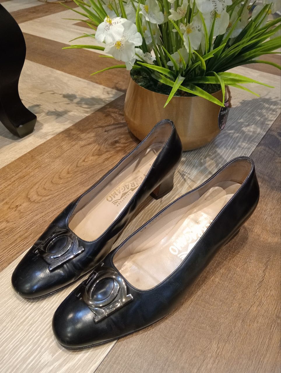 Salvatore Ferragamo LUXURY SALVATORE FERRAGAMO LEATHER HEELS BLACK Size US 8.5 / IT 38.5 - 7 Thumbnail