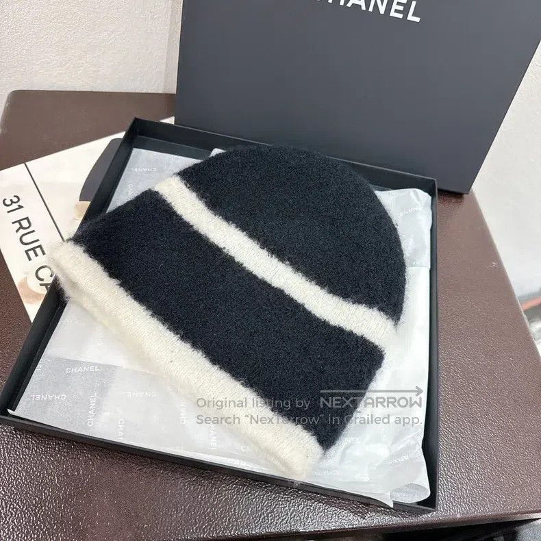 Chanel Chanel 24k black and white panda colour cold hat Size ONE SIZE - 2 Thumbnail