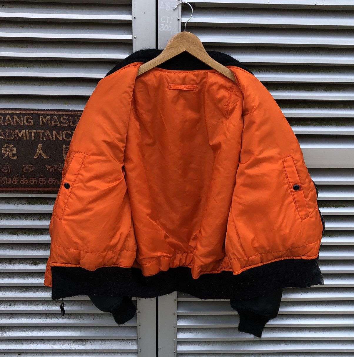 Alpha Industries Vintage Flyer’s Man Intermediate Ma-1 Bomber Jacket Size US XL / EU 56 / 4 - 10 Thumbnail