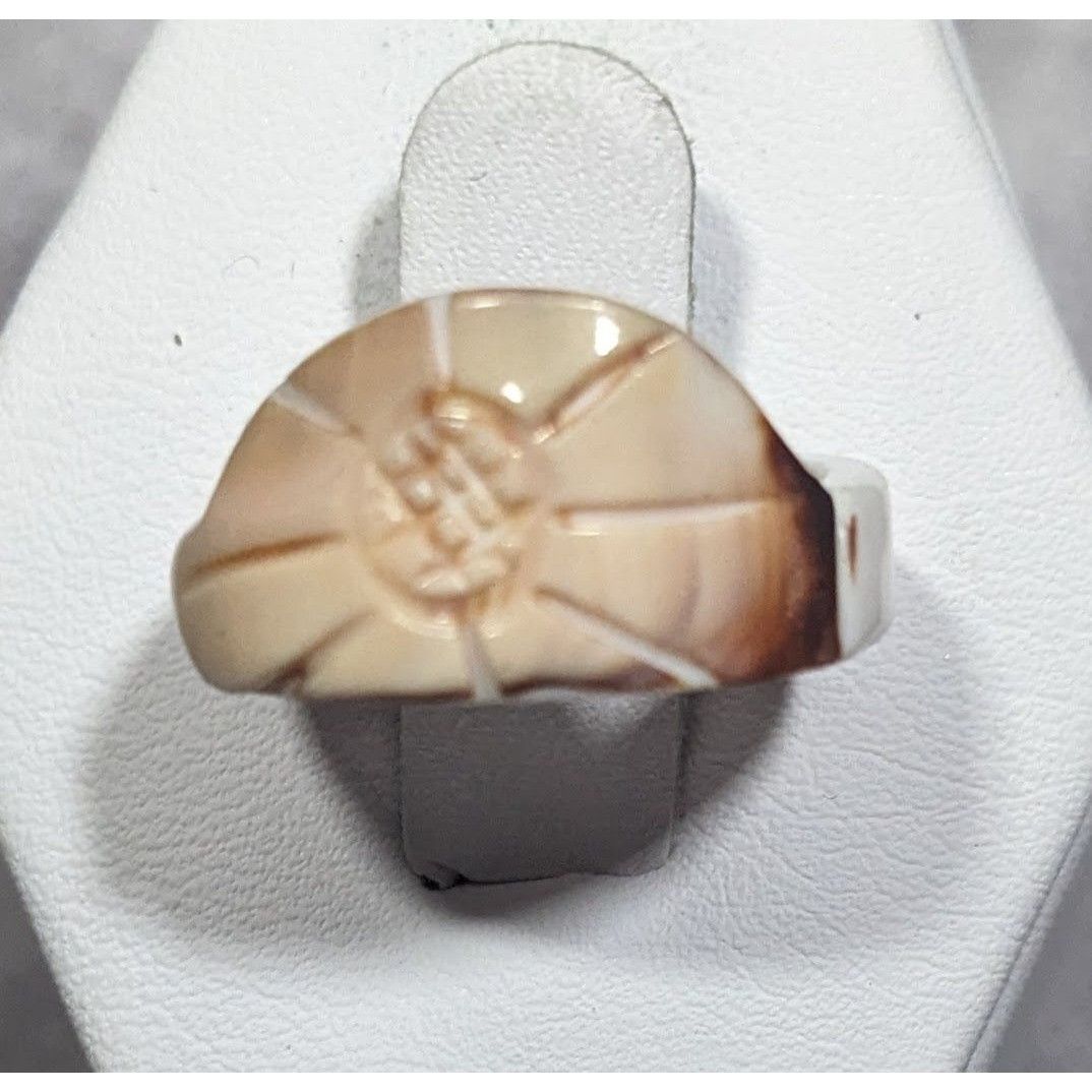 Other Vintage Carved Cream Shell Flower Ring Size 5 3/4 Size ONE SIZE - 2 Thumbnail