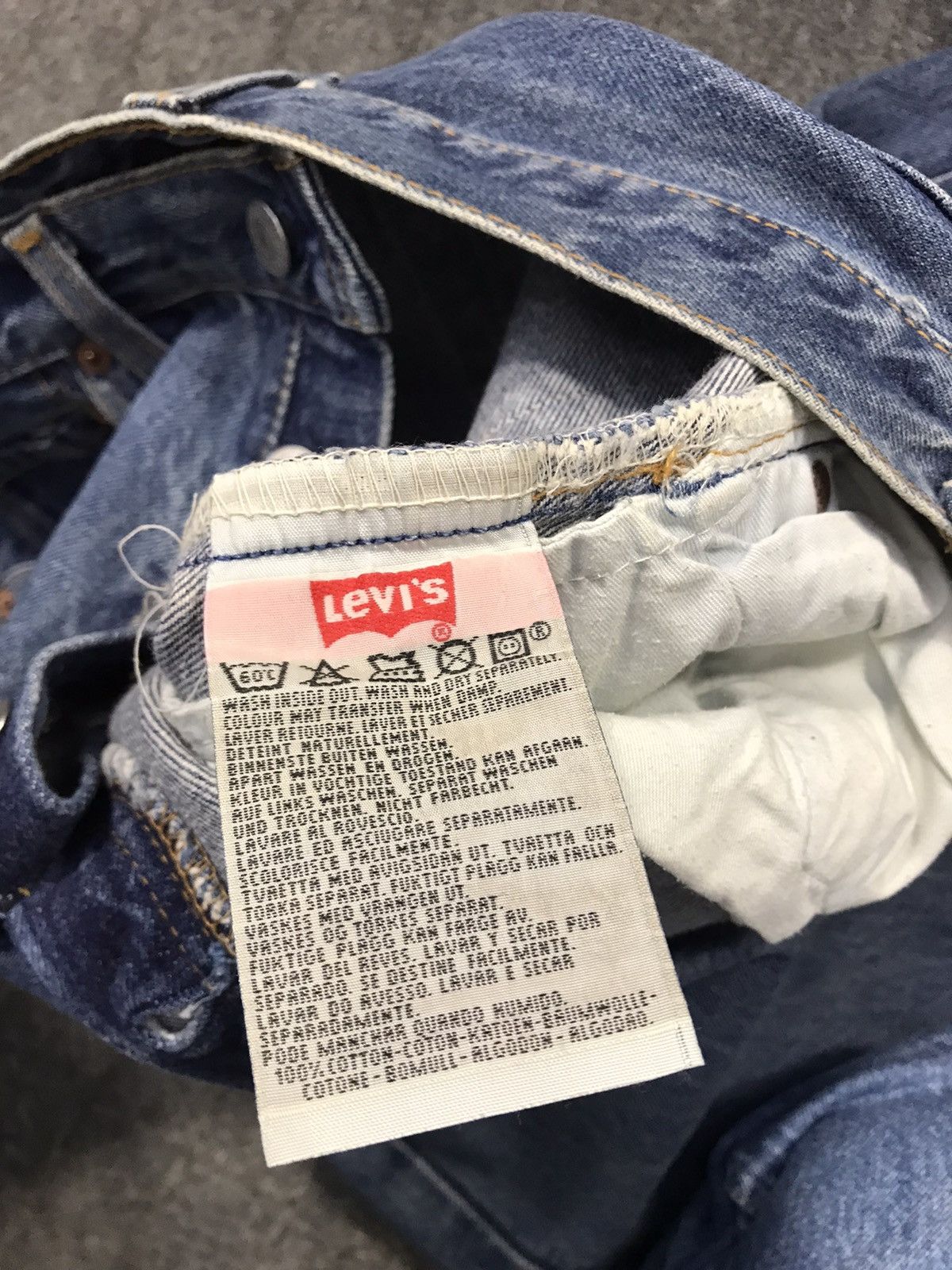 Levi's Vintage Clothing Levi's 501 Button Fly Natural Faded Denim Straight Cut Size US 30 / EU 46 - 9 Thumbnail