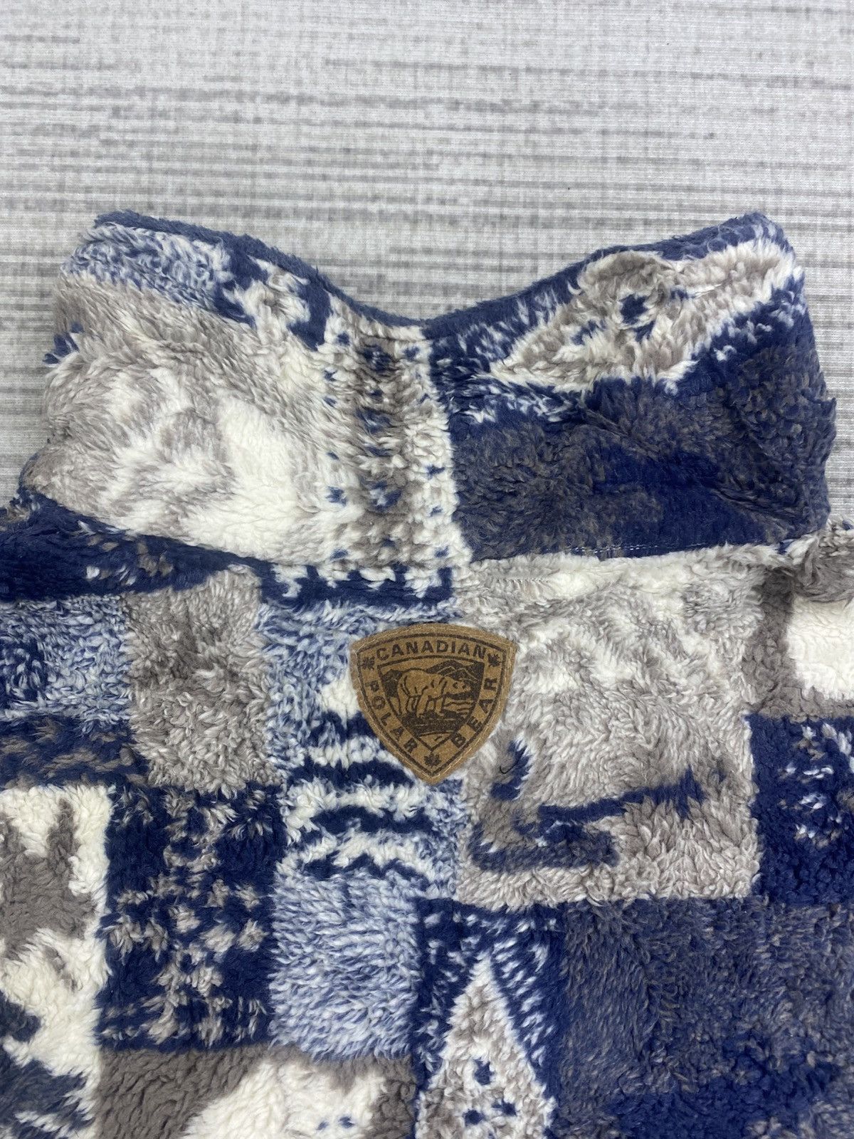 Vintage Vintage Nanuk Canadian Polar Bear Full Printed Sherpa Jacket Size US L / EU 52-54 / 3 - 9 Thumbnail