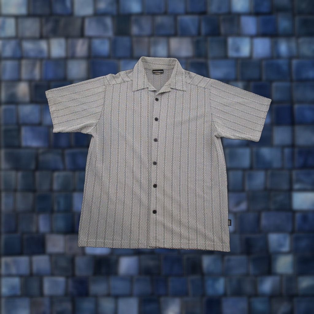 Vintage VINTAGE ODO Rockabilly Shirt Mens L White Polyesters Short Sleeve Button-Up Geometric V Neck Collar-Down 80s 90s Size US L / EU 52-54 / 3 - 1 Thumbnail