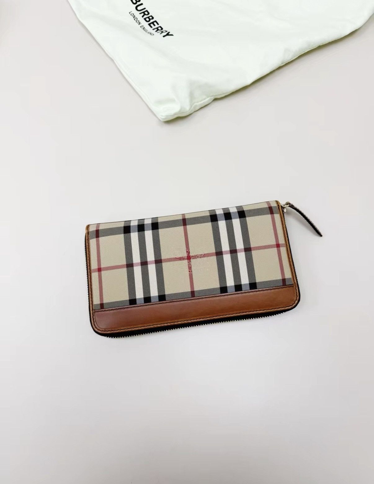 Burberry BURBERRY Clutch Bag J30 Size ONE SIZE - 1 Thumbnail