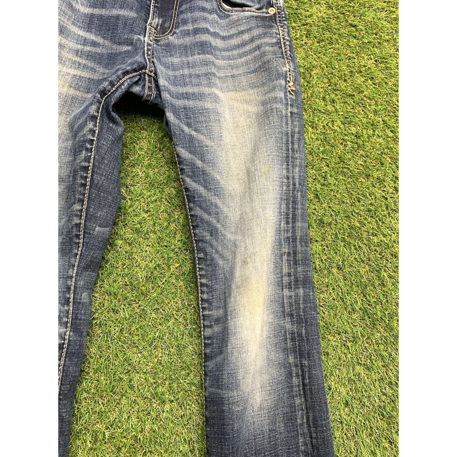 Vintage BKE Buckle Jeans 26S Alec Straight Leg Medium Wash Blue Grunge Mens Size US 26 / EU 42 - 4 Thumbnail