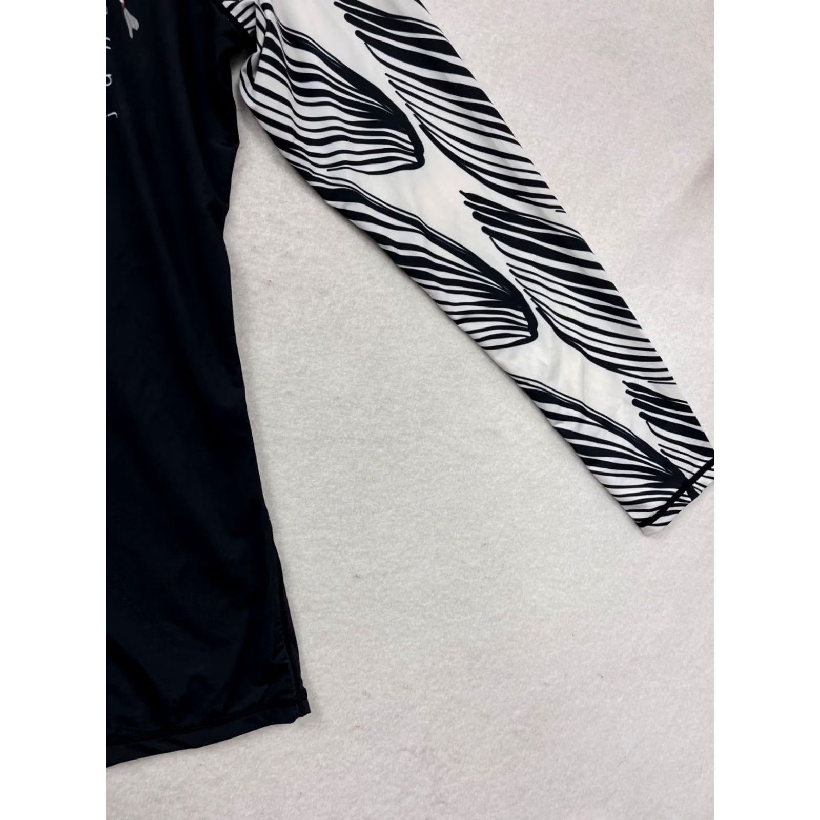 Vintage No-Nu-June Long Sleeve Rash Guard Shirt UPF 50+ Jacket Womens M Black Striped Print ZipUp Jacket Size M / US 6-8 / IT 42-44 - 6 Thumbnail
