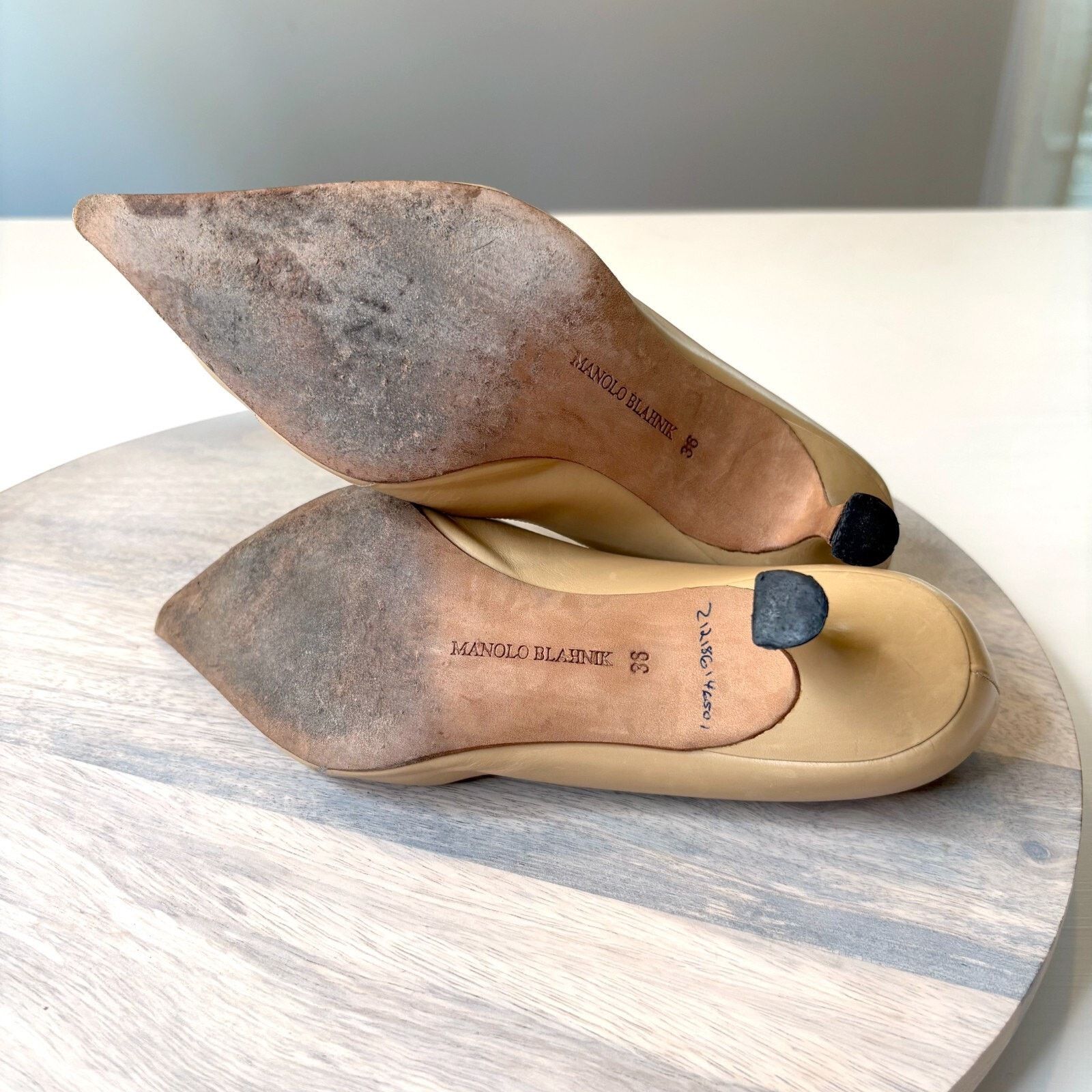 Manolo Blahnik Manolo BlahnikbLeather Slingback Heels EU Sz 36 US Size 6 Size US 6 / IT 36 - 10 Thumbnail