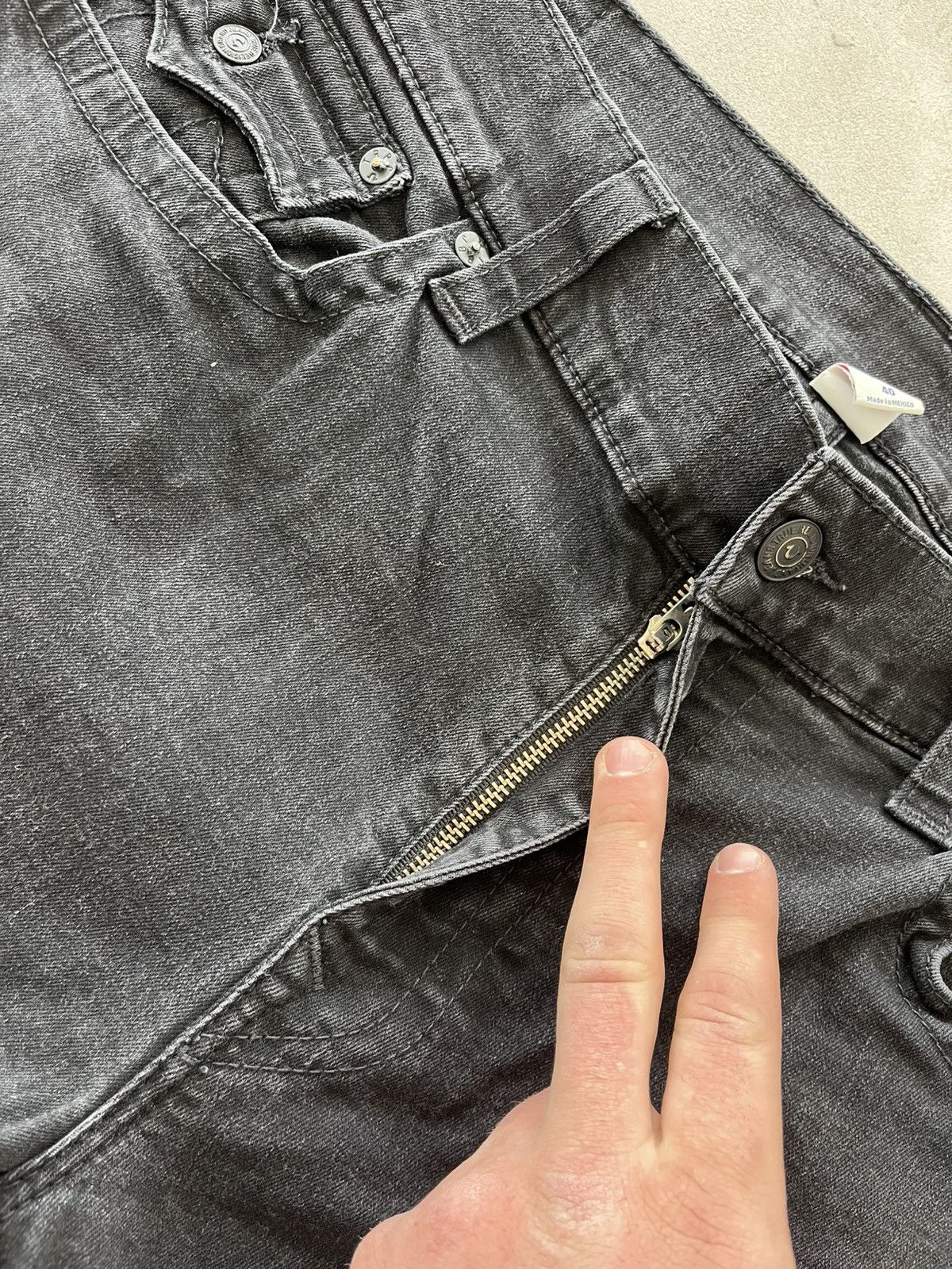 True Religion Vintage True Religion Ricky Black Jeans Relaxed Straight fit Size US 40 / EU 56 - 13 Thumbnail