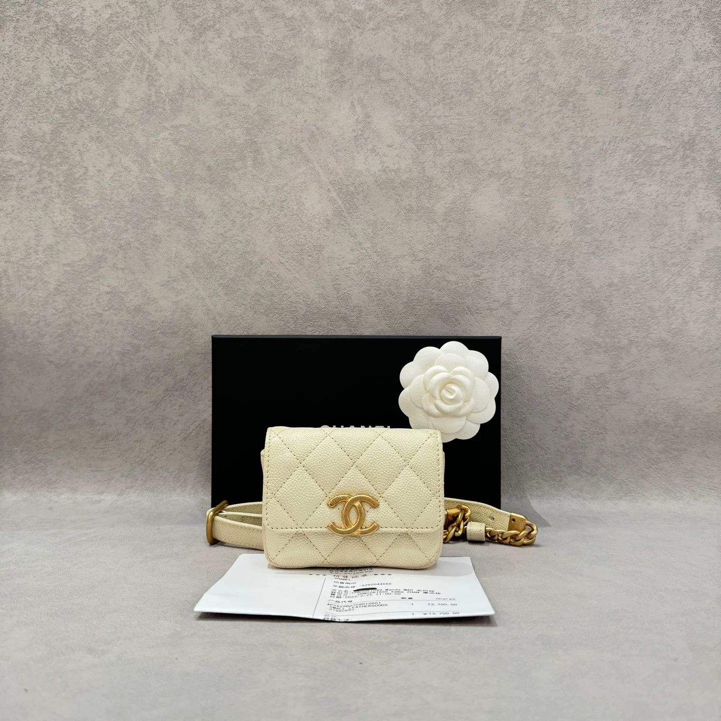 Chanel Pre-loved Bag Very good condition Size ONE SIZE - 1 Thumbnail