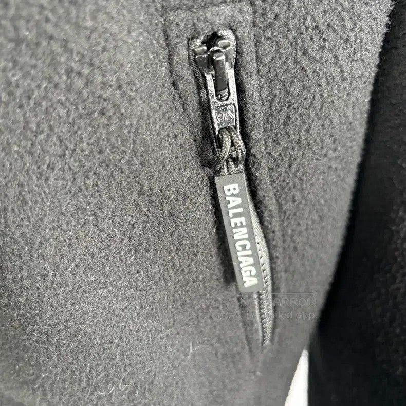 Balenciaga Balenciaga Black Half-Zip Fleece Fleece Sweatshirt Jacket Size US S / EU 44-46 / 1 - 5 Thumbnail
