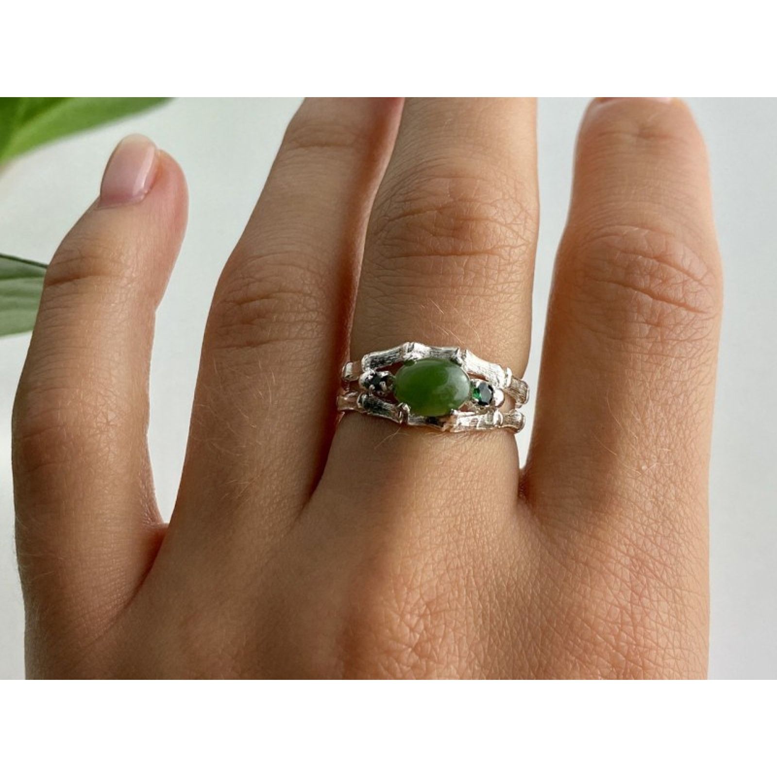 Jewelry 925 STERLING SILVER NEPHRITE ( JADE ) & EMERALDS RING SIZE 8 Size ONE SIZE - 2 Thumbnail