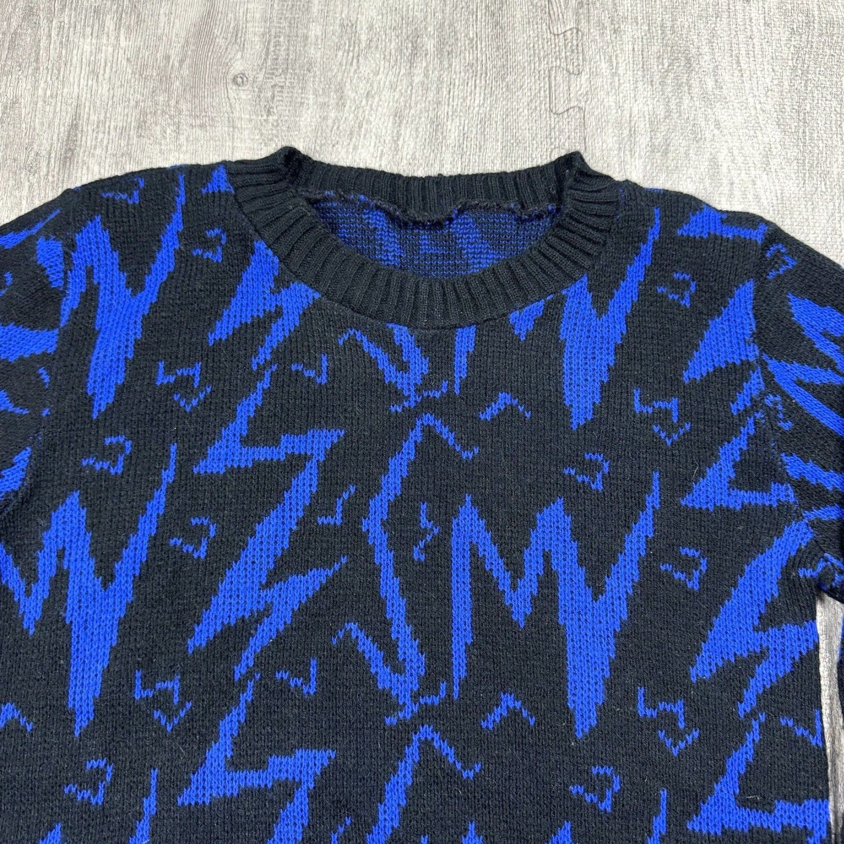 Vintage VINTAGE VTG 80S LIGHTINING BOLT GRAPHIC BLUE BLACK KNIT CREWNECK SWEATER ACRYLIC RETRO M Size US M / EU 48-50 / 2 - 2 Thumbnail